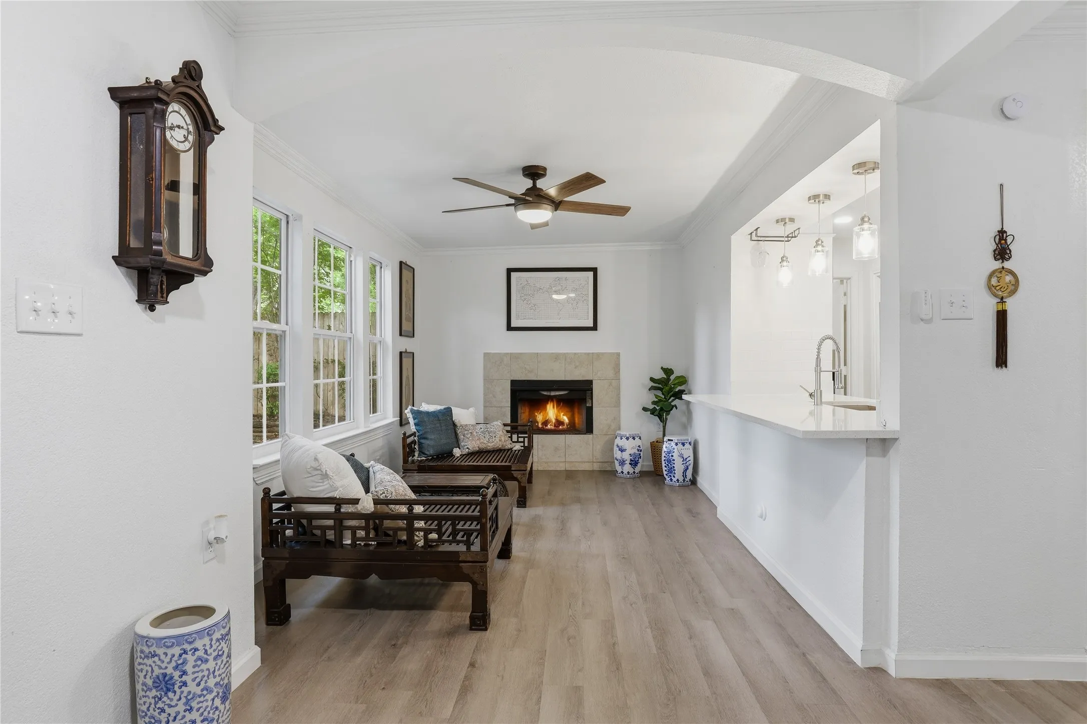 Single Family Residence For Sale in Tarrant County , 1314 E Lovers Lane, Arlington, Texas 76010, 3 Bedroom, 2 Bathroom, 1 Garage spaces, 1,473 Sqft, built in 1954, mls#21391028, Real Estate Agent in Arlington, Homes For Sale in Tarrant county, Homes For Sale in Arlington, Realtor in Arlington Texas, Real Estate Brokerage Independent Realty Texas, Luminita Cordes Realtor