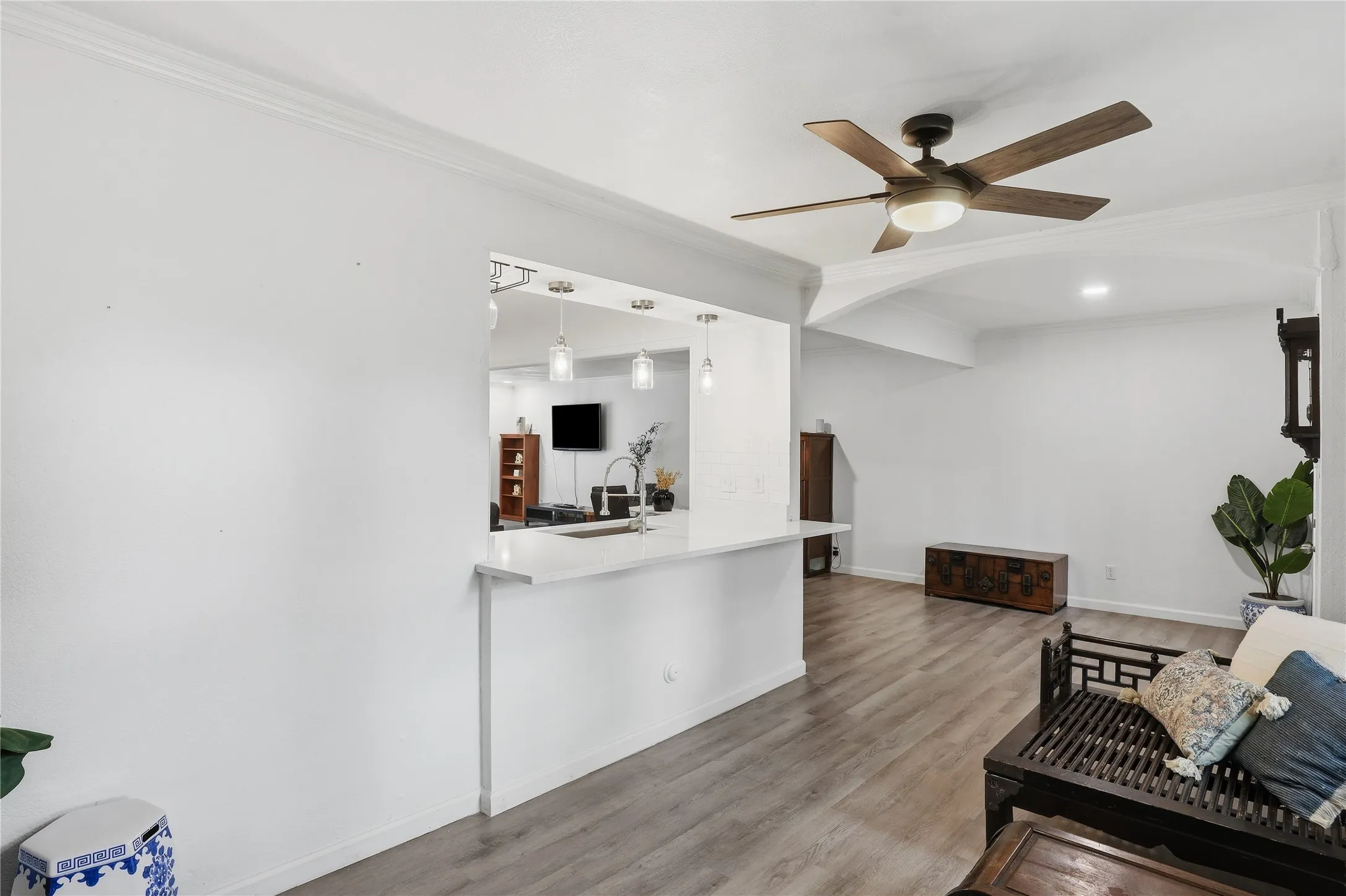 Single Family Residence For Sale in Tarrant County , 1314 E Lovers Lane, Arlington, Texas 76010, 3 Bedroom, 2 Bathroom, 1 Garage spaces, 1,473 Sqft, built in 1954, mls#21391028, Real Estate Agent in Arlington, Homes For Sale in Tarrant county, Homes For Sale in Arlington, Realtor in Arlington Texas, Real Estate Brokerage Independent Realty Texas, Luminita Cordes Realtor