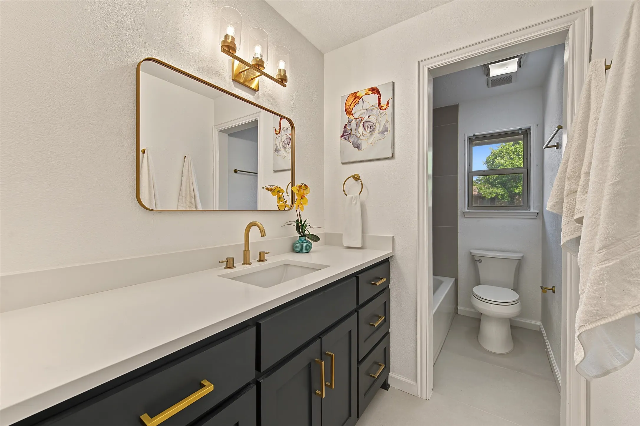 Single Family Residence For Sale in Tarrant County , 224 Mountain View Drive, Azle, Texas 76020, 4 Bedroom, 2 Bathroom, Garage spaces, 1,835 Sqft, built in 1982, mls#21389615, Real Estate Agent in Azle, Homes For Sale in Tarrant county, Homes For Sale in Azle, Realtor in Azle Texas, Real Estate Brokerage Independent Realty Texas, Luminita Cordes Realtor
