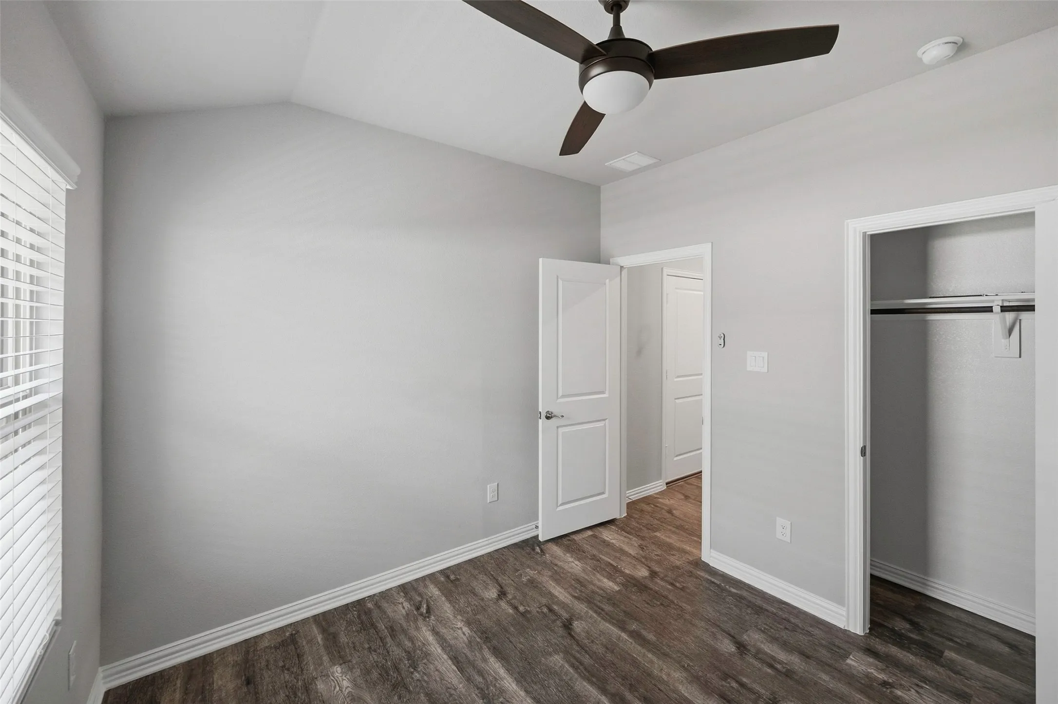 Single Family Residence For Sale in Tarrant County , 5556 Cypress Willow Bend, Fort Worth, Texas 76126, 4 Bedroom, 2 Bathroom, 2 Garage spaces, 1,716 Sqft, built in 2021, mls#21388577, Real Estate Agent in Fort Worth, Homes For Sale in Tarrant county, Homes For Sale in Fort Worth, Realtor in Fort Worth Texas, Real Estate Brokerage Independent Realty Texas, Luminita Cordes Realtor