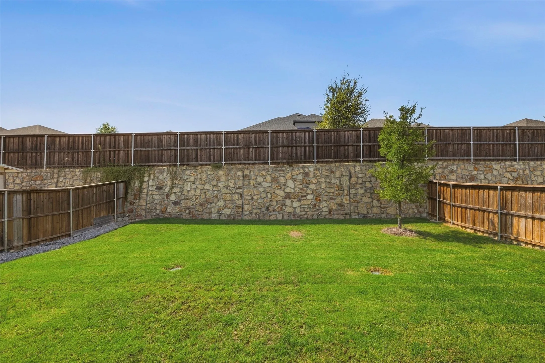 Single Family Residence For Sale in Tarrant County , 5556 Cypress Willow Bend, Fort Worth, Texas 76126, 4 Bedroom, 2 Bathroom, 2 Garage spaces, 1,716 Sqft, built in 2021, mls#21388577, Real Estate Agent in Fort Worth, Homes For Sale in Tarrant county, Homes For Sale in Fort Worth, Realtor in Fort Worth Texas, Real Estate Brokerage Independent Realty Texas, Luminita Cordes Realtor
