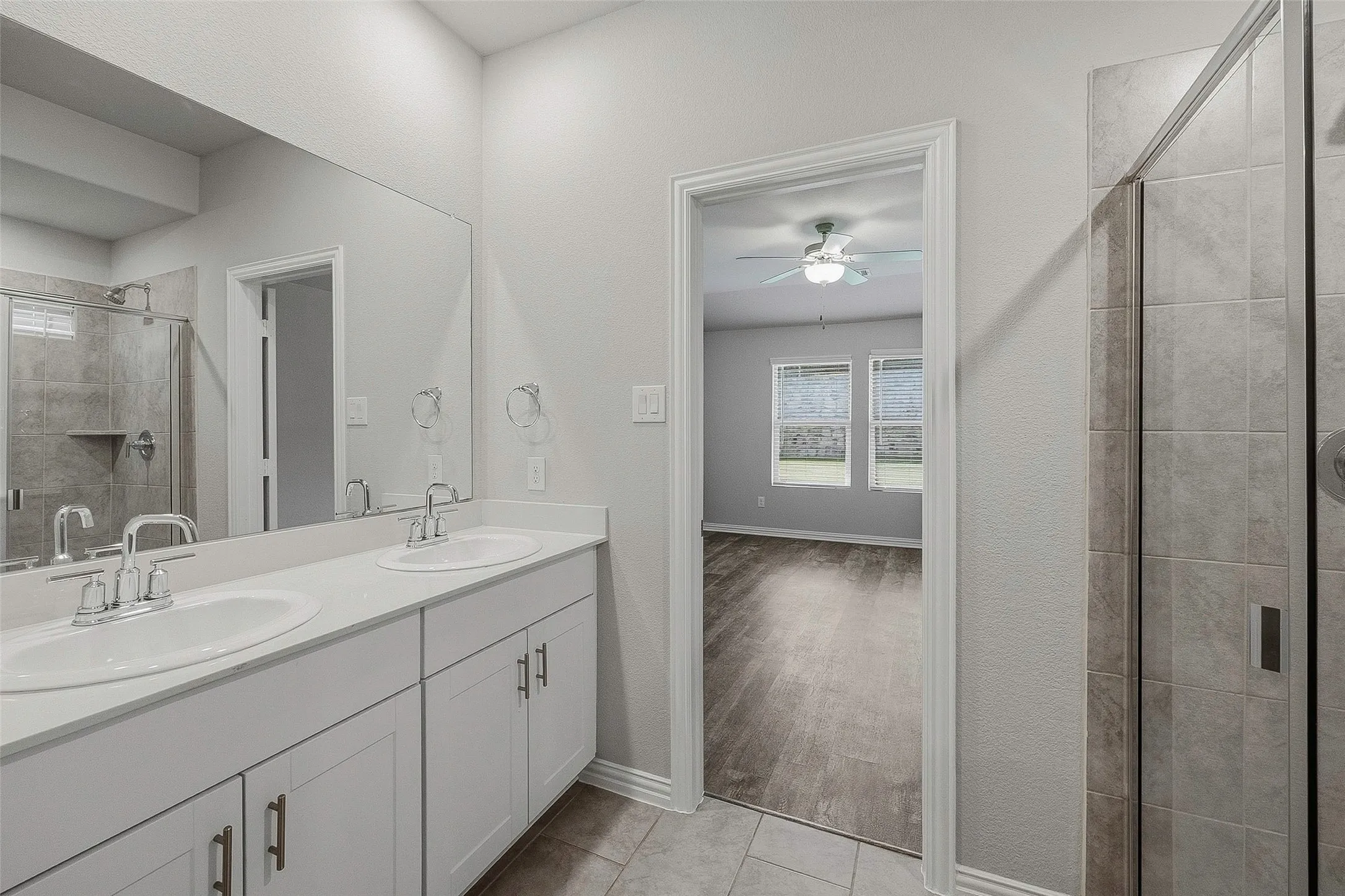 Single Family Residence For Sale in Tarrant County , 5556 Cypress Willow Bend, Fort Worth, Texas 76126, 4 Bedroom, 2 Bathroom, 2 Garage spaces, 1,716 Sqft, built in 2021, mls#21388577, Real Estate Agent in Fort Worth, Homes For Sale in Tarrant county, Homes For Sale in Fort Worth, Realtor in Fort Worth Texas, Real Estate Brokerage Independent Realty Texas, Luminita Cordes Realtor
