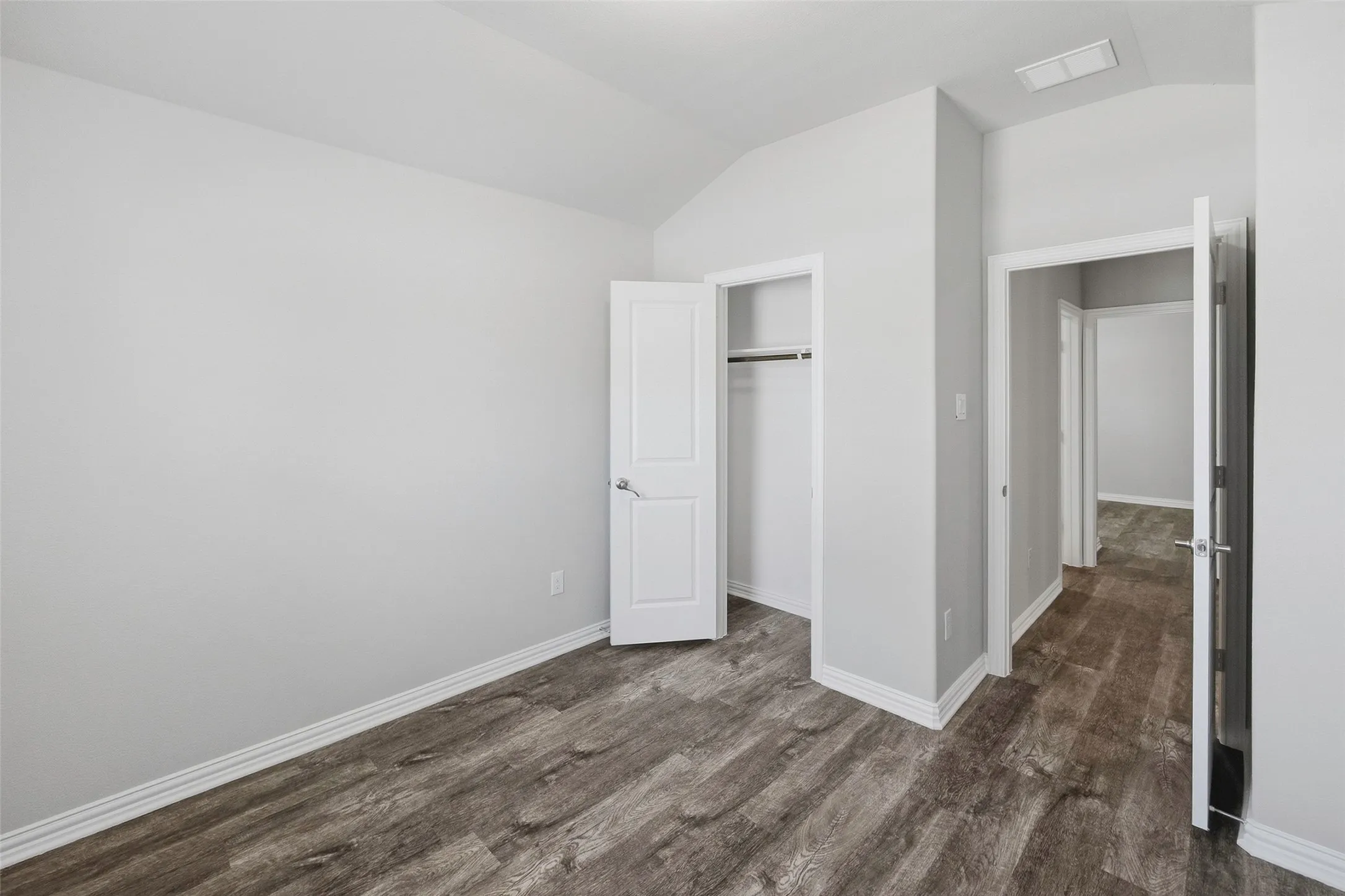 Single Family Residence For Sale in Tarrant County , 5556 Cypress Willow Bend, Fort Worth, Texas 76126, 4 Bedroom, 2 Bathroom, 2 Garage spaces, 1,716 Sqft, built in 2021, mls#21388577, Real Estate Agent in Fort Worth, Homes For Sale in Tarrant county, Homes For Sale in Fort Worth, Realtor in Fort Worth Texas, Real Estate Brokerage Independent Realty Texas, Luminita Cordes Realtor