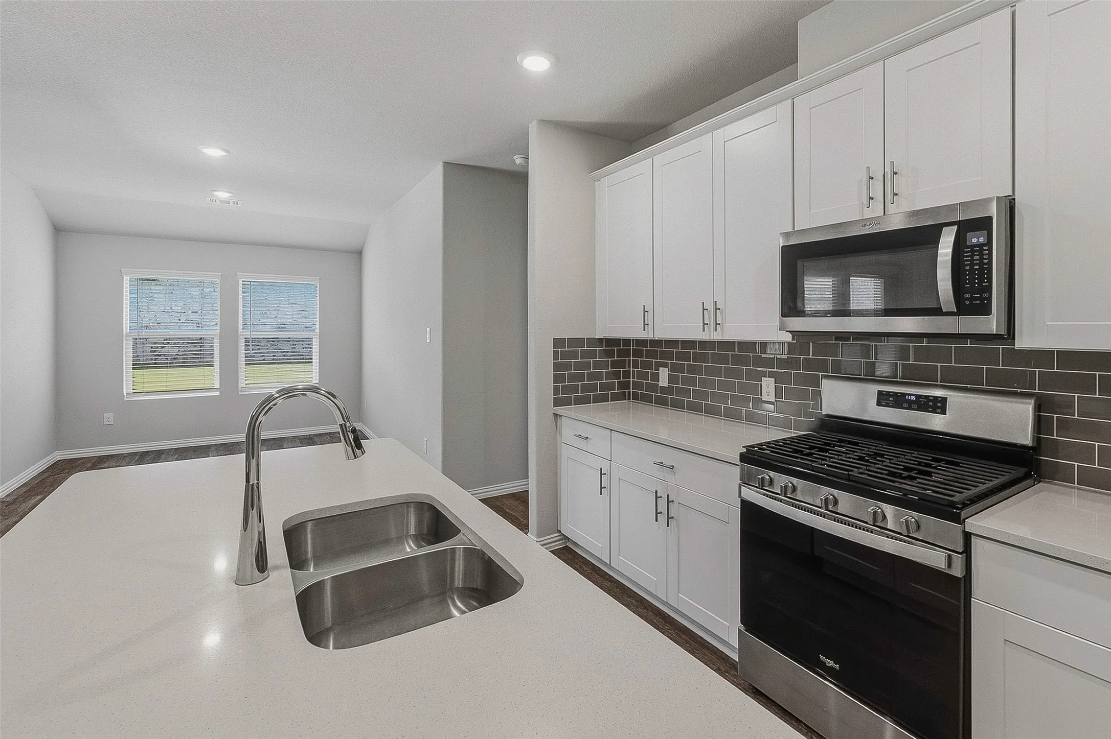 Single Family Residence For Sale in Tarrant County , 5556 Cypress Willow Bend, Fort Worth, Texas 76126, 4 Bedroom, 2 Bathroom, 2 Garage spaces, 1,716 Sqft, built in 2021, mls#21388577, Real Estate Agent in Fort Worth, Homes For Sale in Tarrant county, Homes For Sale in Fort Worth, Realtor in Fort Worth Texas, Real Estate Brokerage Independent Realty Texas, Luminita Cordes Realtor