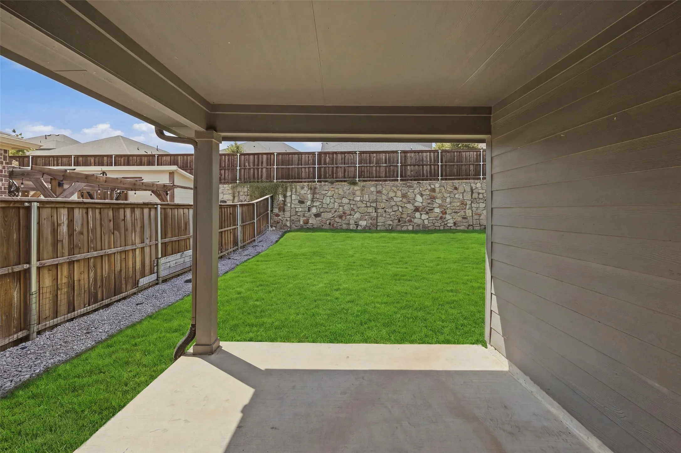 Single Family Residence For Sale in Tarrant County , 5556 Cypress Willow Bend, Fort Worth, Texas 76126, 4 Bedroom, 2 Bathroom, 2 Garage spaces, 1,716 Sqft, built in 2021, mls#21388577, Real Estate Agent in Fort Worth, Homes For Sale in Tarrant county, Homes For Sale in Fort Worth, Realtor in Fort Worth Texas, Real Estate Brokerage Independent Realty Texas, Luminita Cordes Realtor
