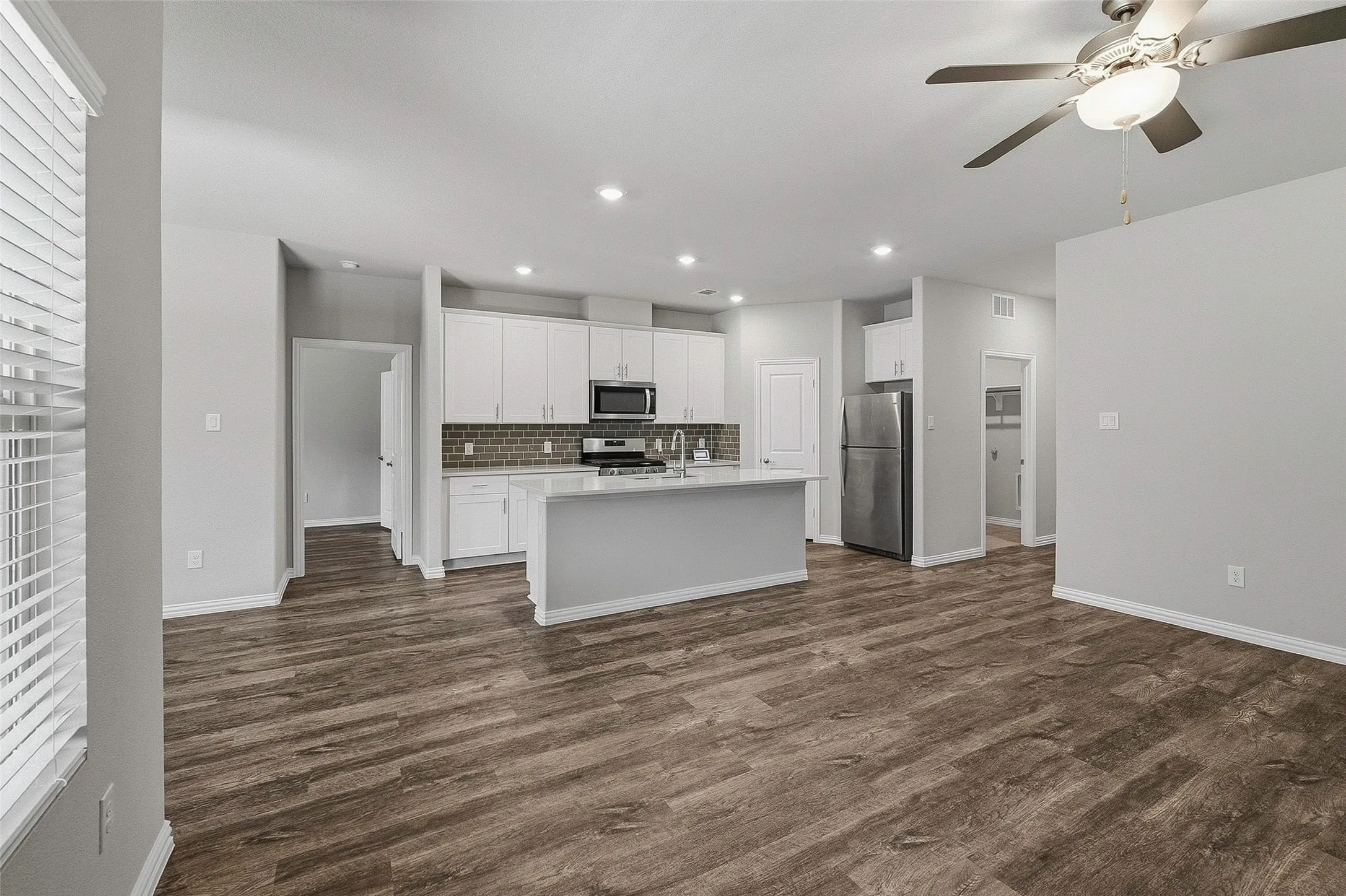 Single Family Residence For Sale in Tarrant County , 5556 Cypress Willow Bend, Fort Worth, Texas 76126, 4 Bedroom, 2 Bathroom, 2 Garage spaces, 1,716 Sqft, built in 2021, mls#21388577, Real Estate Agent in Fort Worth, Homes For Sale in Tarrant county, Homes For Sale in Fort Worth, Realtor in Fort Worth Texas, Real Estate Brokerage Independent Realty Texas, Luminita Cordes Realtor