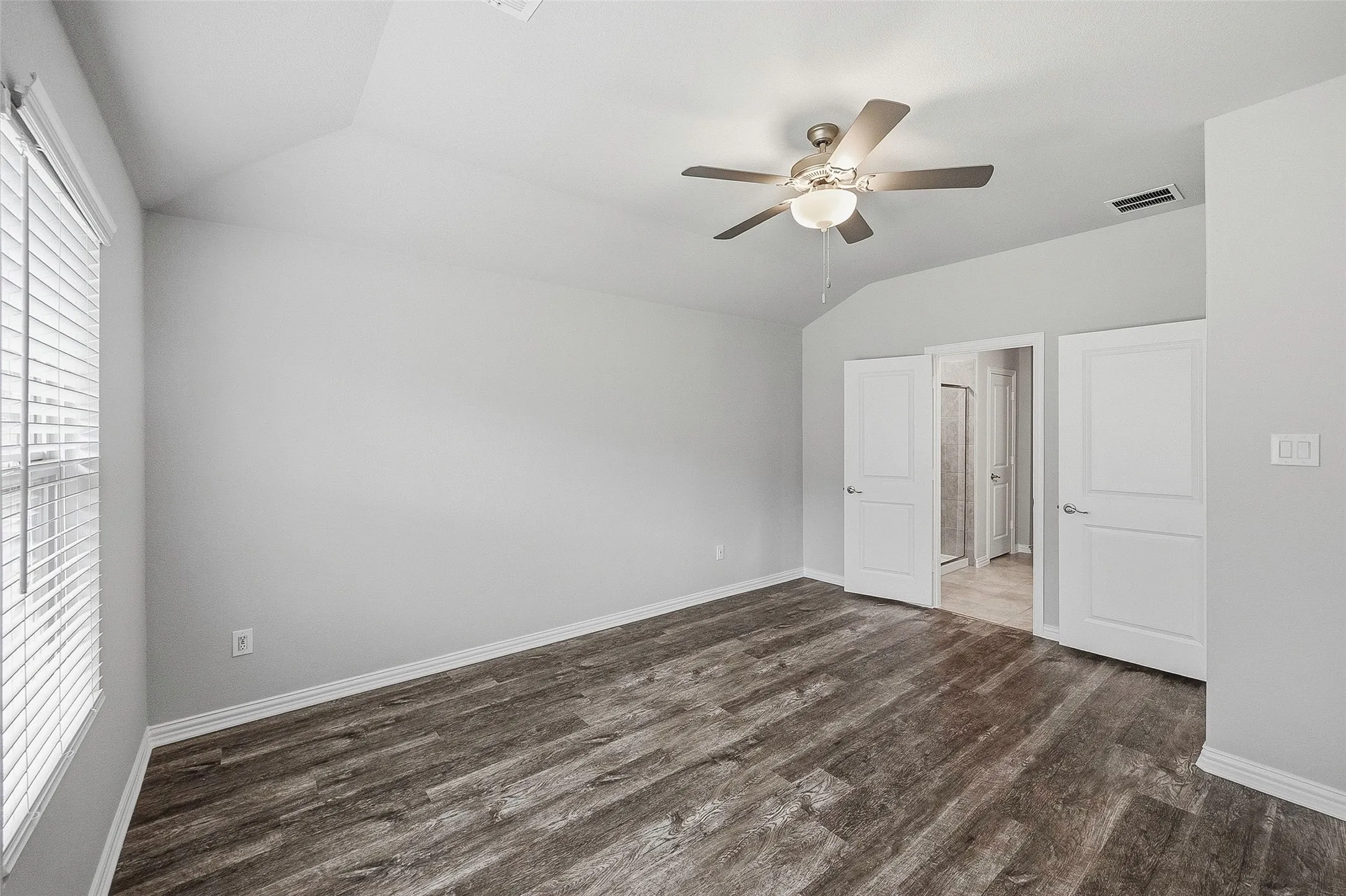 Single Family Residence For Sale in Tarrant County , 5556 Cypress Willow Bend, Fort Worth, Texas 76126, 4 Bedroom, 2 Bathroom, 2 Garage spaces, 1,716 Sqft, built in 2021, mls#21388577, Real Estate Agent in Fort Worth, Homes For Sale in Tarrant county, Homes For Sale in Fort Worth, Realtor in Fort Worth Texas, Real Estate Brokerage Independent Realty Texas, Luminita Cordes Realtor