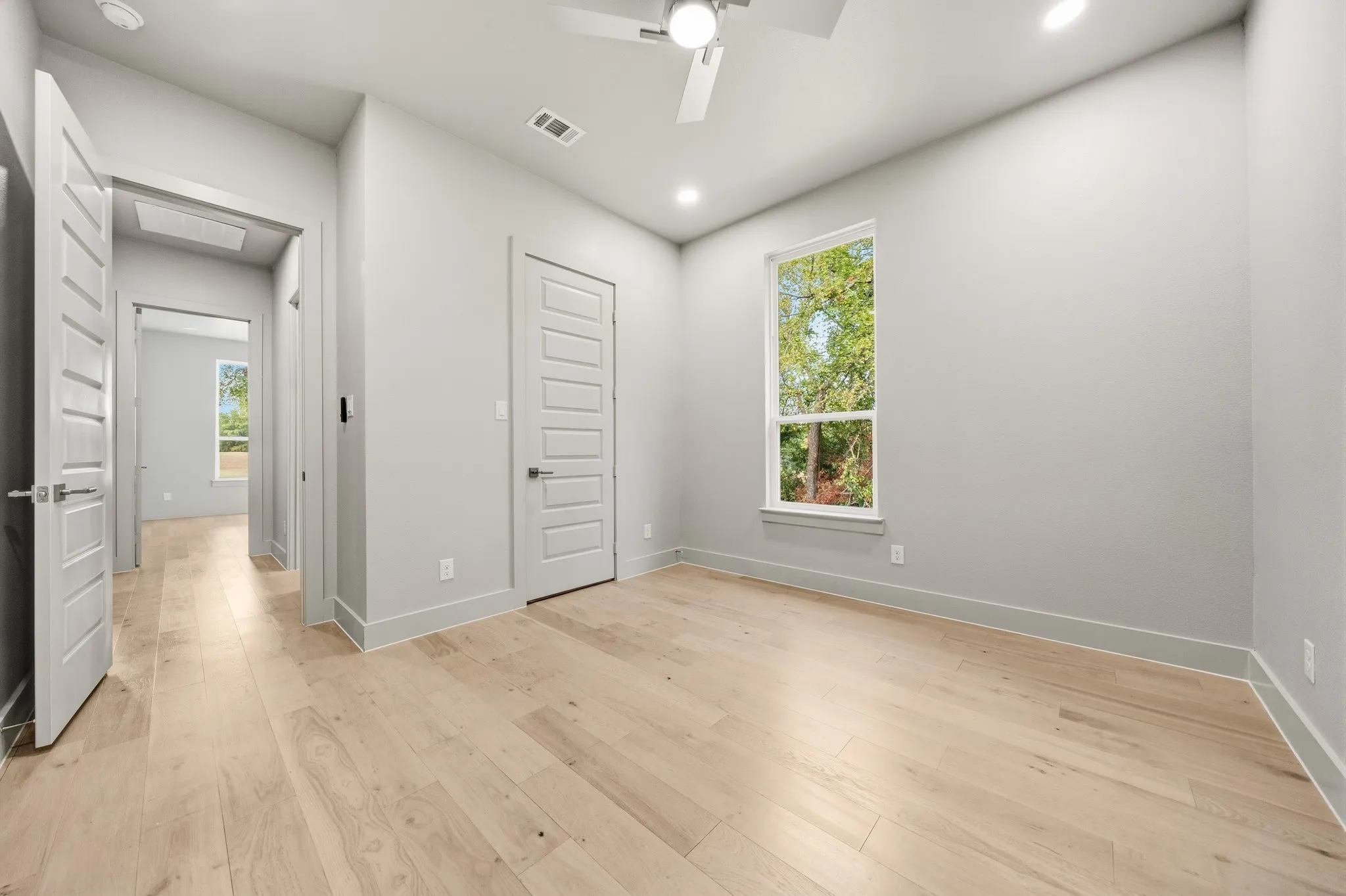 Single Family Residence For Sale in Hill County , 34002 Stonewood Drive, Whitney, Texas 76692, 3 Bedroom, 3 Bathroom, 2 Garage spaces, 2,150 Sqft, built in 2026, mls#21389708, Real Estate Agent in Whitney, Homes For Sale in Hill county, Homes For Sale in Whitney, Realtor in Whitney Texas, Real Estate Brokerage Independent Realty Texas, Luminita Cordes Realtor