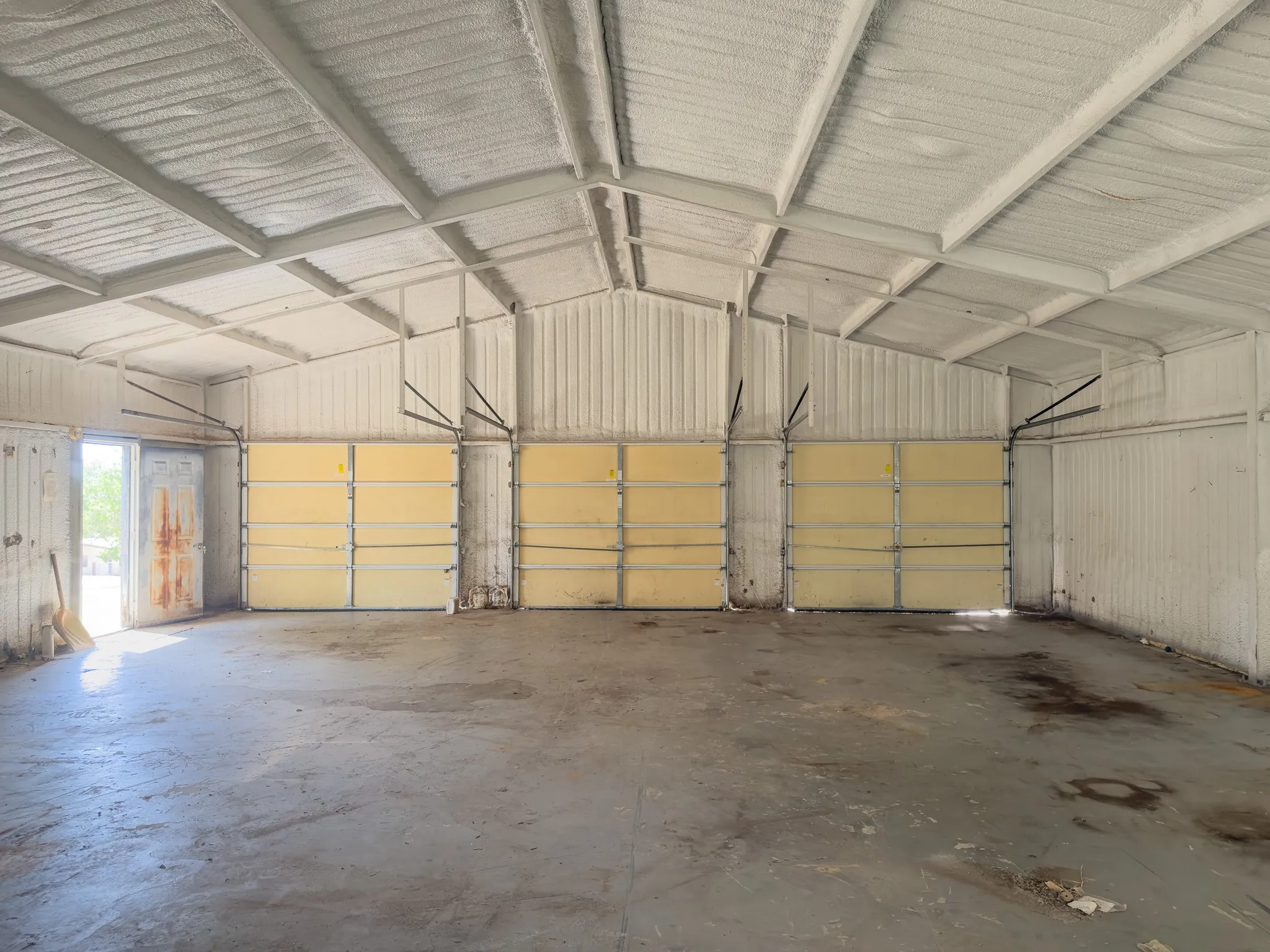 Single Family Residence For Sale in Parker County , 170 River View Road, Millsap, Texas 76066, 2 Bedroom, 2 Bathroom, 2 Garage spaces, 1,388 Sqft, built in 1984, mls#21391042, Real Estate Agent in Millsap, Homes For Sale in Parker county, Homes For Sale in Millsap, Realtor in Millsap Texas, Real Estate Brokerage Independent Realty Texas, Luminita Cordes Realtor