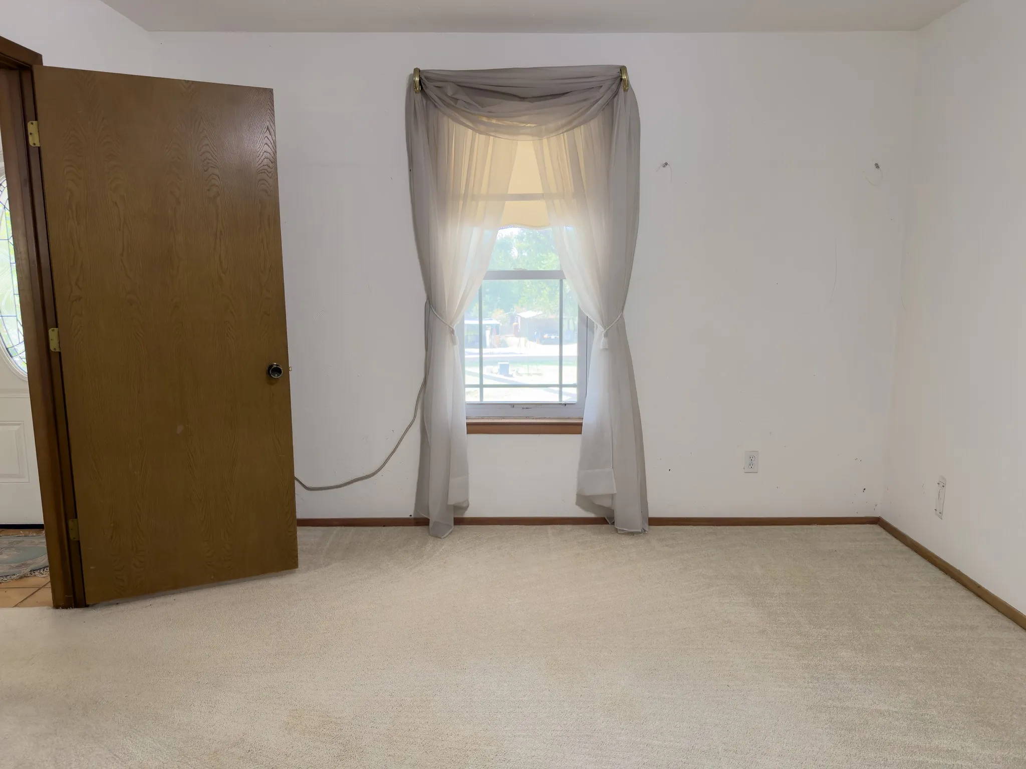 Single Family Residence For Sale in Parker County , 170 River View Road, Millsap, Texas 76066, 2 Bedroom, 2 Bathroom, 2 Garage spaces, 1,388 Sqft, built in 1984, mls#21391042, Real Estate Agent in Millsap, Homes For Sale in Parker county, Homes For Sale in Millsap, Realtor in Millsap Texas, Real Estate Brokerage Independent Realty Texas, Luminita Cordes Realtor