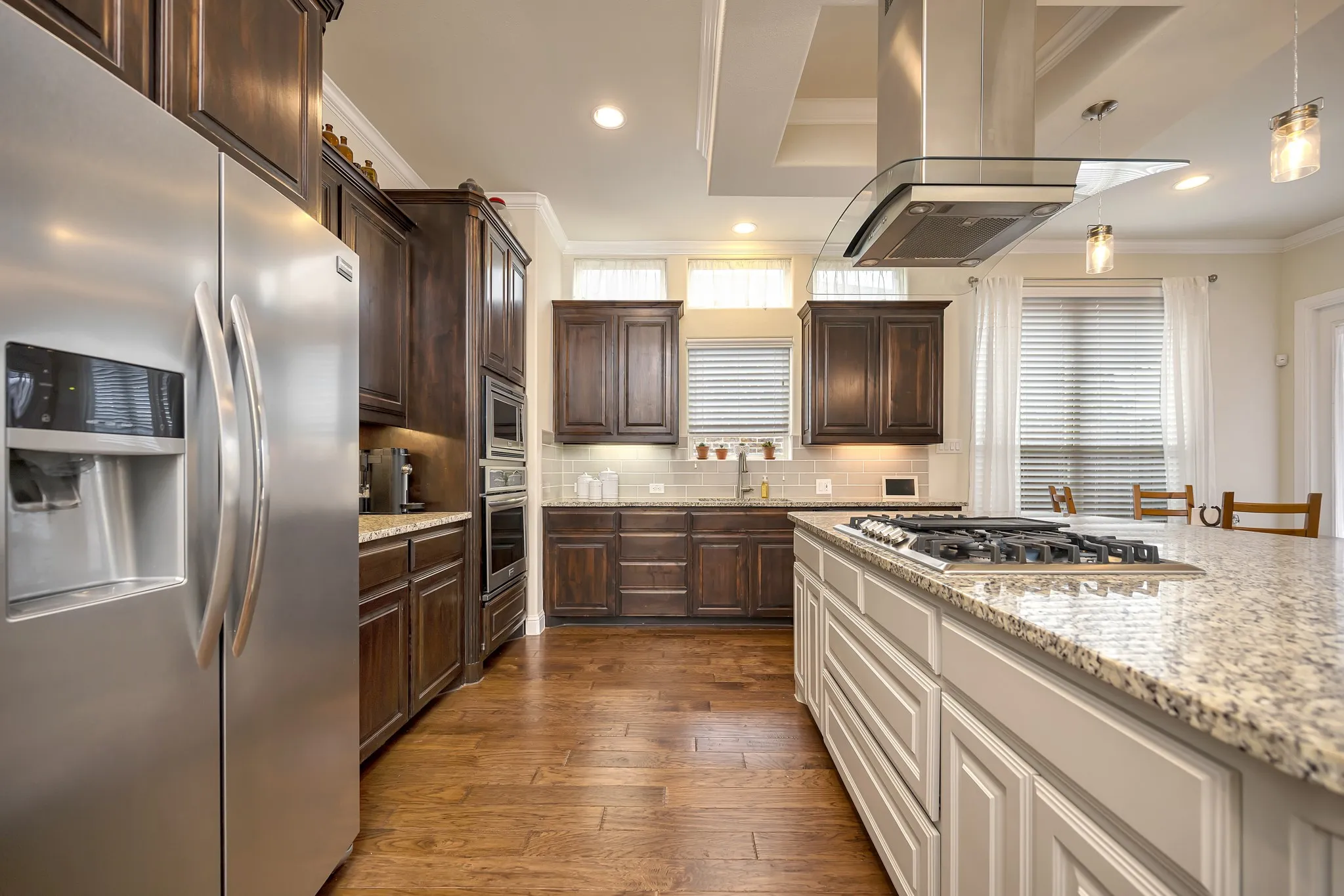 Single Family Residence For Sale in Denton County , 409 Middleton Drive, Roanoke, Texas 76262, 3 Bedroom, 2 Bathroom, 2 Garage spaces, 2,083 Sqft, built in 2015, mls#21390393, Real Estate Agent in Roanoke, Homes For Sale in Denton county, Homes For Sale in Roanoke, Realtor in Roanoke Texas, Real Estate Brokerage Independent Realty Texas, Luminita Cordes Realtor