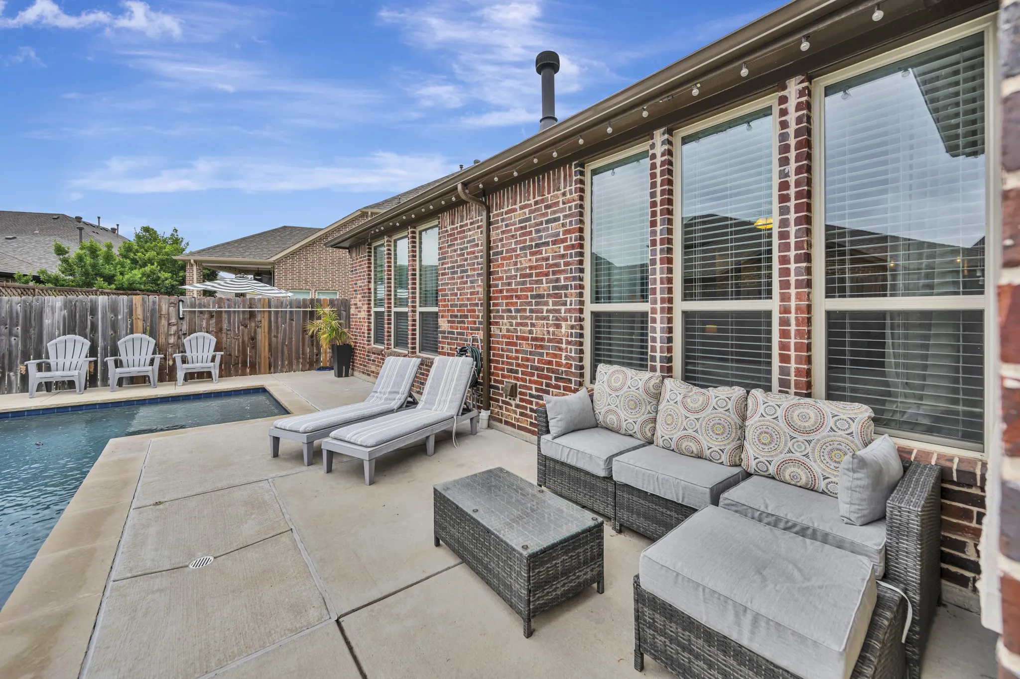 Single Family Residence For Sale in Denton County , 409 Middleton Drive, Roanoke, Texas 76262, 3 Bedroom, 2 Bathroom, 2 Garage spaces, 2,083 Sqft, built in 2015, mls#21390393, Real Estate Agent in Roanoke, Homes For Sale in Denton county, Homes For Sale in Roanoke, Realtor in Roanoke Texas, Real Estate Brokerage Independent Realty Texas, Luminita Cordes Realtor