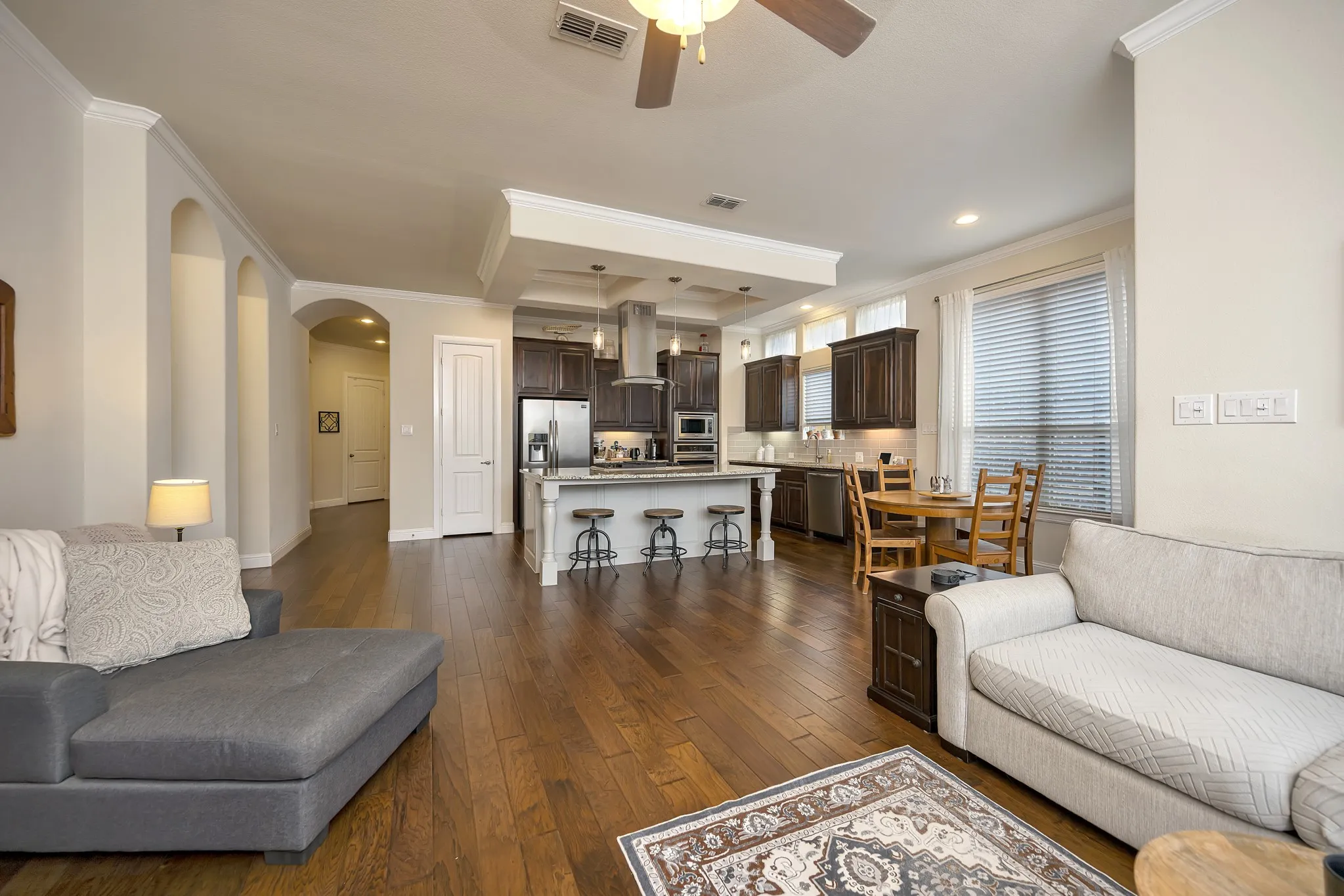 Single Family Residence For Sale in Denton County , 409 Middleton Drive, Roanoke, Texas 76262, 3 Bedroom, 2 Bathroom, 2 Garage spaces, 2,083 Sqft, built in 2015, mls#21390393, Real Estate Agent in Roanoke, Homes For Sale in Denton county, Homes For Sale in Roanoke, Realtor in Roanoke Texas, Real Estate Brokerage Independent Realty Texas, Luminita Cordes Realtor