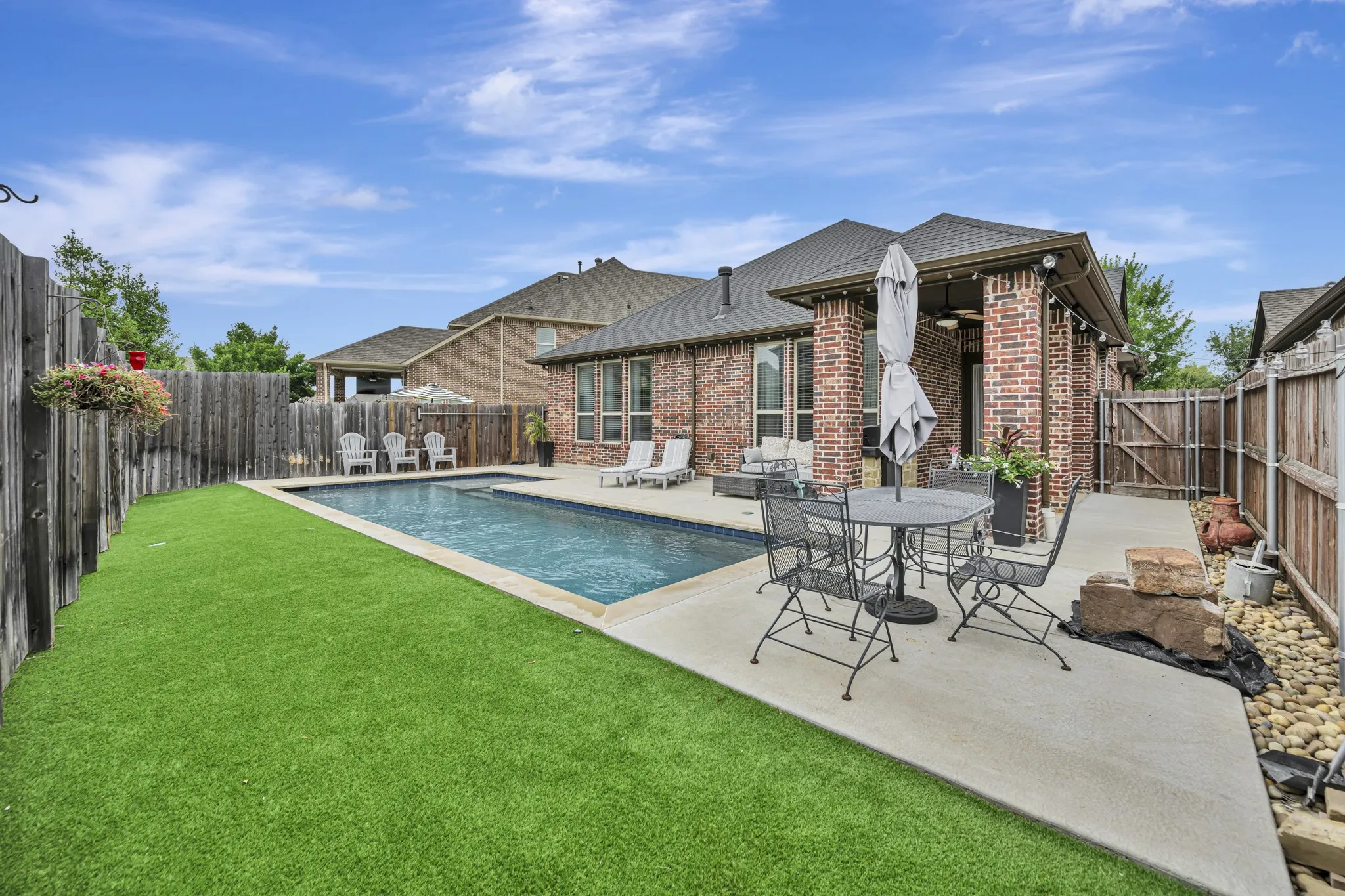 Single Family Residence For Sale in Denton County , 409 Middleton Drive, Roanoke, Texas 76262, 3 Bedroom, 2 Bathroom, 2 Garage spaces, 2,083 Sqft, built in 2015, mls#21390393, Real Estate Agent in Roanoke, Homes For Sale in Denton county, Homes For Sale in Roanoke, Realtor in Roanoke Texas, Real Estate Brokerage Independent Realty Texas, Luminita Cordes Realtor