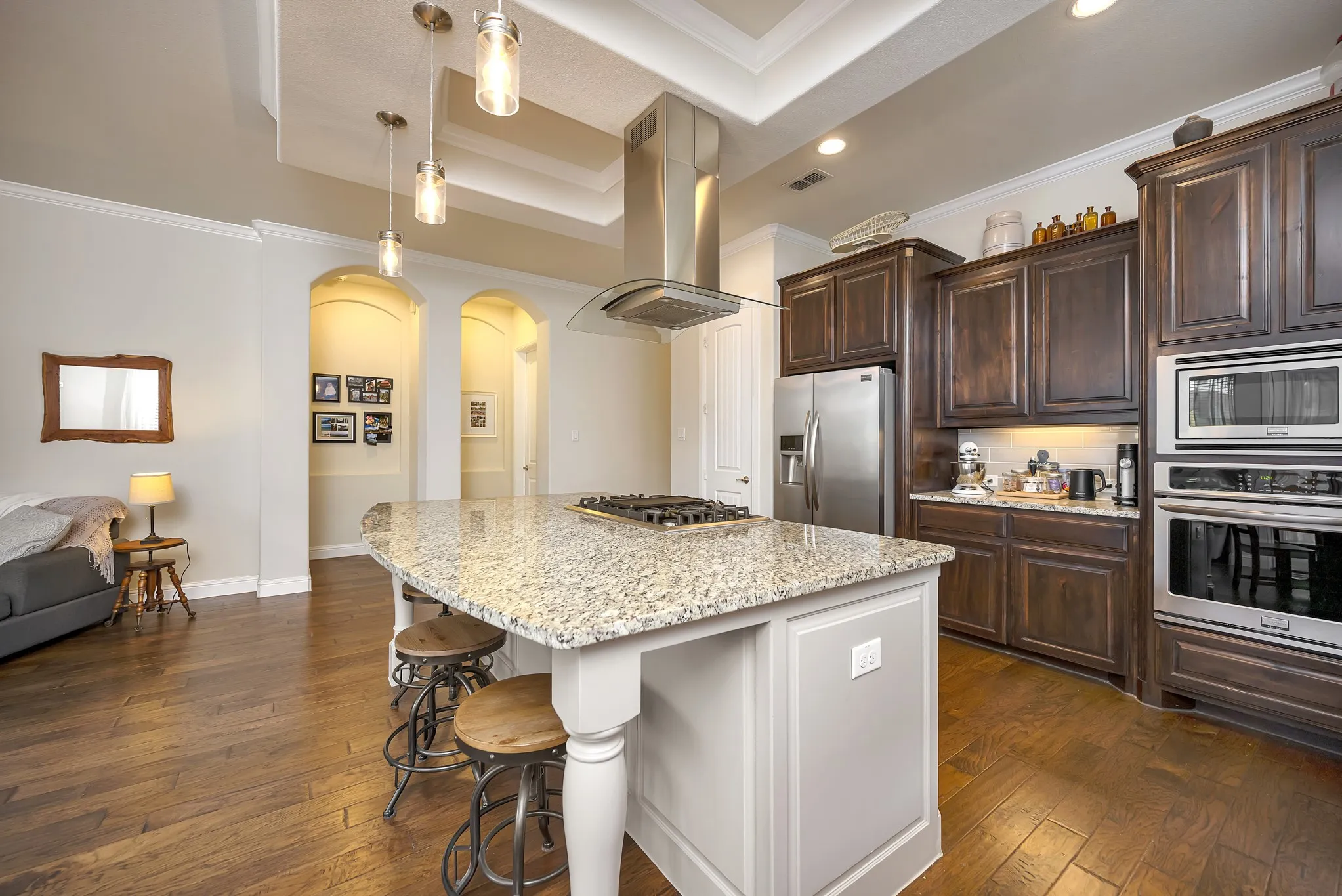 Single Family Residence For Sale in Denton County , 409 Middleton Drive, Roanoke, Texas 76262, 3 Bedroom, 2 Bathroom, 2 Garage spaces, 2,083 Sqft, built in 2015, mls#21390393, Real Estate Agent in Roanoke, Homes For Sale in Denton county, Homes For Sale in Roanoke, Realtor in Roanoke Texas, Real Estate Brokerage Independent Realty Texas, Luminita Cordes Realtor