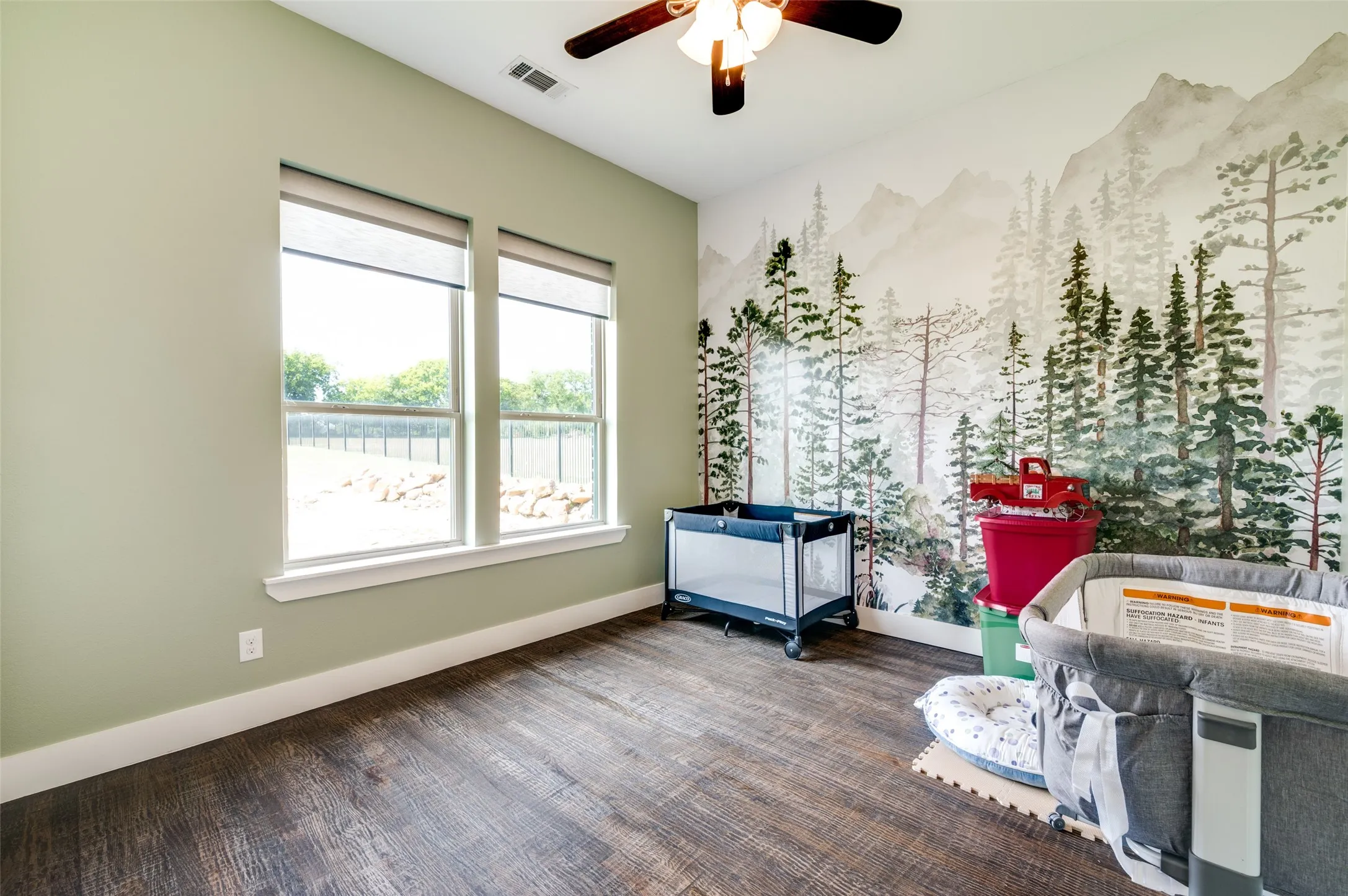 Single Family Residence For Rent in Grayson County , 650 Cypress Point Drive, Gunter, Texas 75058, 3 Bedroom, 3 Bathroom, 3 Garage spaces, 2,502 Sqft, built in 2017, mls#21391043, Real Estate Agent in Gunter, Homes For Rent in Grayson county, Homes For Rent in Gunter, Realtor in Gunter Texas, Real Estate Brokerage Independent Realty Texas, Luminita Cordes Realtor