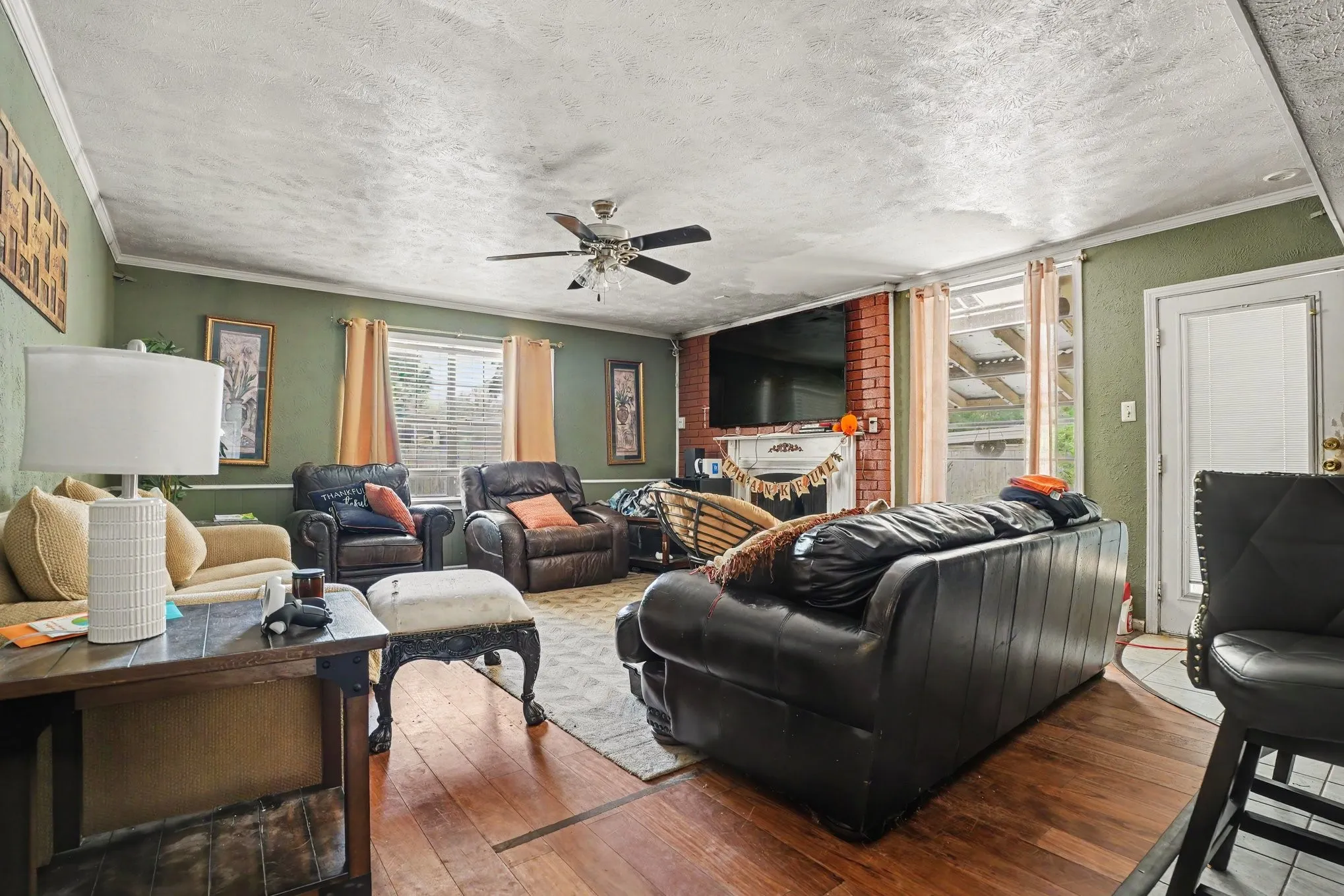Single Family Residence For Sale in Dallas County , 3602 Clover Meadow Drive, Garland, Texas 75043, 3 Bedroom, 2 Bathroom, 2 Garage spaces, 2,220 Sqft, built in 1977, mls#21380513, Real Estate Agent in Garland, Homes For Sale in Dallas county, Homes For Sale in Garland, Realtor in Garland Texas, Real Estate Brokerage Independent Realty Texas, Luminita Cordes Realtor