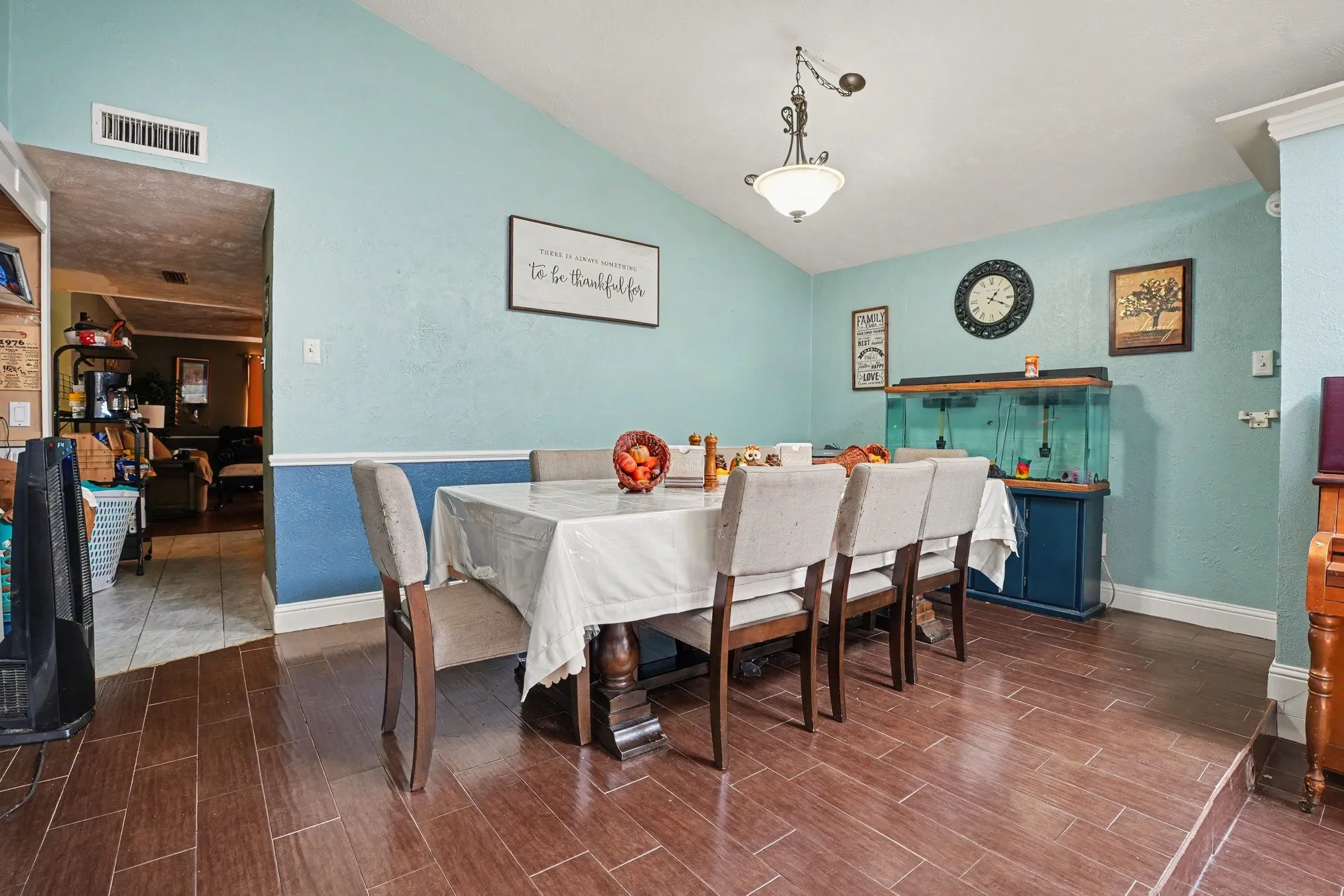 Single Family Residence For Sale in Dallas County , 3602 Clover Meadow Drive, Garland, Texas 75043, 3 Bedroom, 2 Bathroom, 2 Garage spaces, 2,220 Sqft, built in 1977, mls#21380513, Real Estate Agent in Garland, Homes For Sale in Dallas county, Homes For Sale in Garland, Realtor in Garland Texas, Real Estate Brokerage Independent Realty Texas, Luminita Cordes Realtor