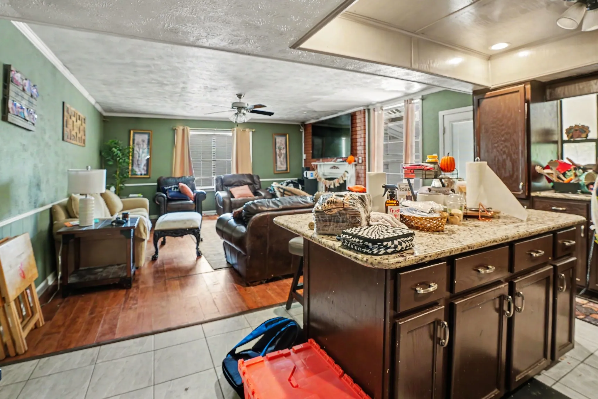 Single Family Residence For Sale in Dallas County , 3602 Clover Meadow Drive, Garland, Texas 75043, 3 Bedroom, 2 Bathroom, 2 Garage spaces, 2,220 Sqft, built in 1977, mls#21380513, Real Estate Agent in Garland, Homes For Sale in Dallas county, Homes For Sale in Garland, Realtor in Garland Texas, Real Estate Brokerage Independent Realty Texas, Luminita Cordes Realtor