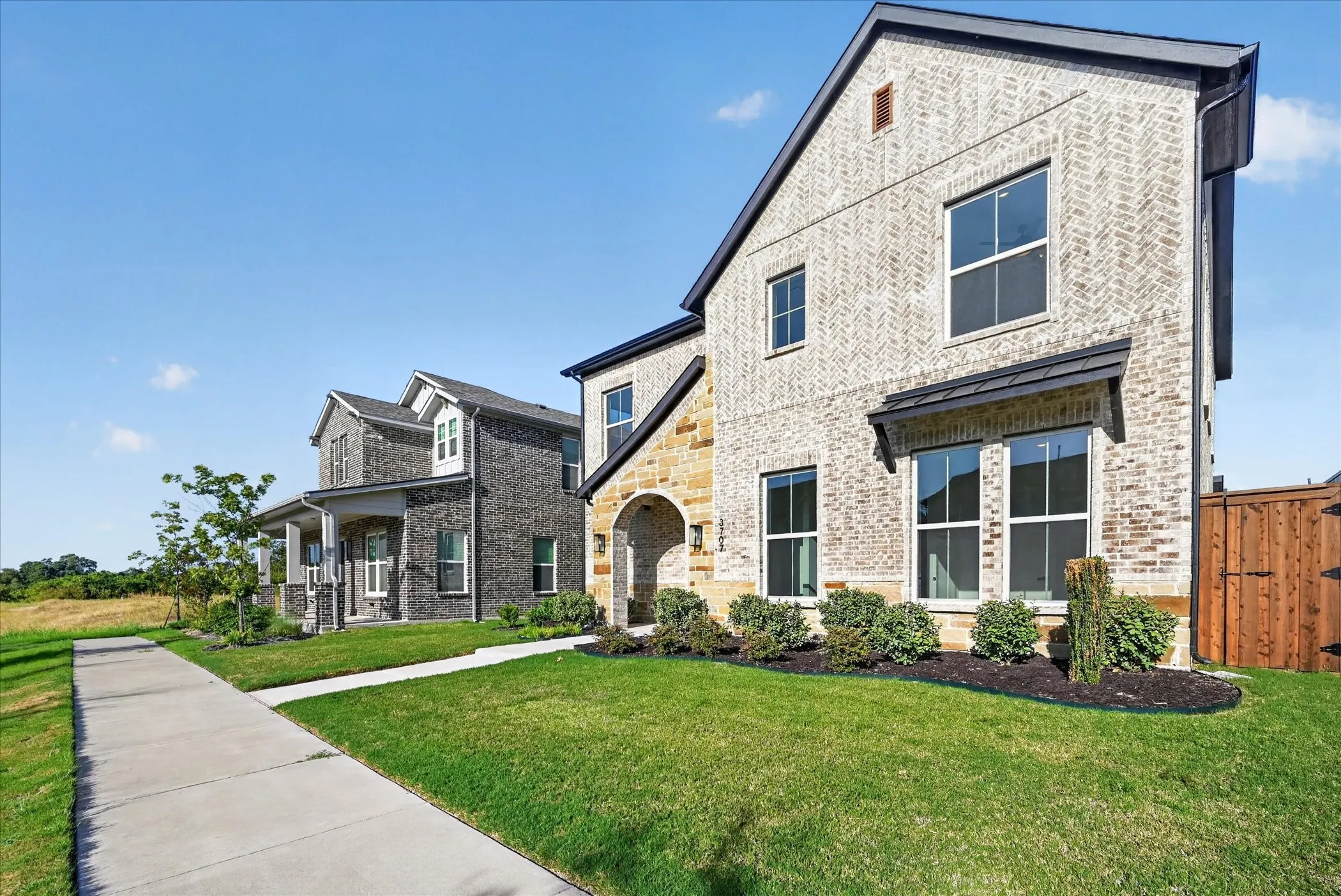 Single Family Residence For Sale in Dallas County , 3707 Pilgrims Mews, Rowlett, Texas 75088, 4 Bedroom, 3 Bathroom, 2 Garage spaces, 3,234 Sqft, built in 2024, mls#21390730, Real Estate Agent in Rowlett, Homes For Sale in Dallas county, Homes For Sale in Rowlett, Realtor in Rowlett Texas, Real Estate Brokerage Independent Realty Texas, Luminita Cordes Realtor