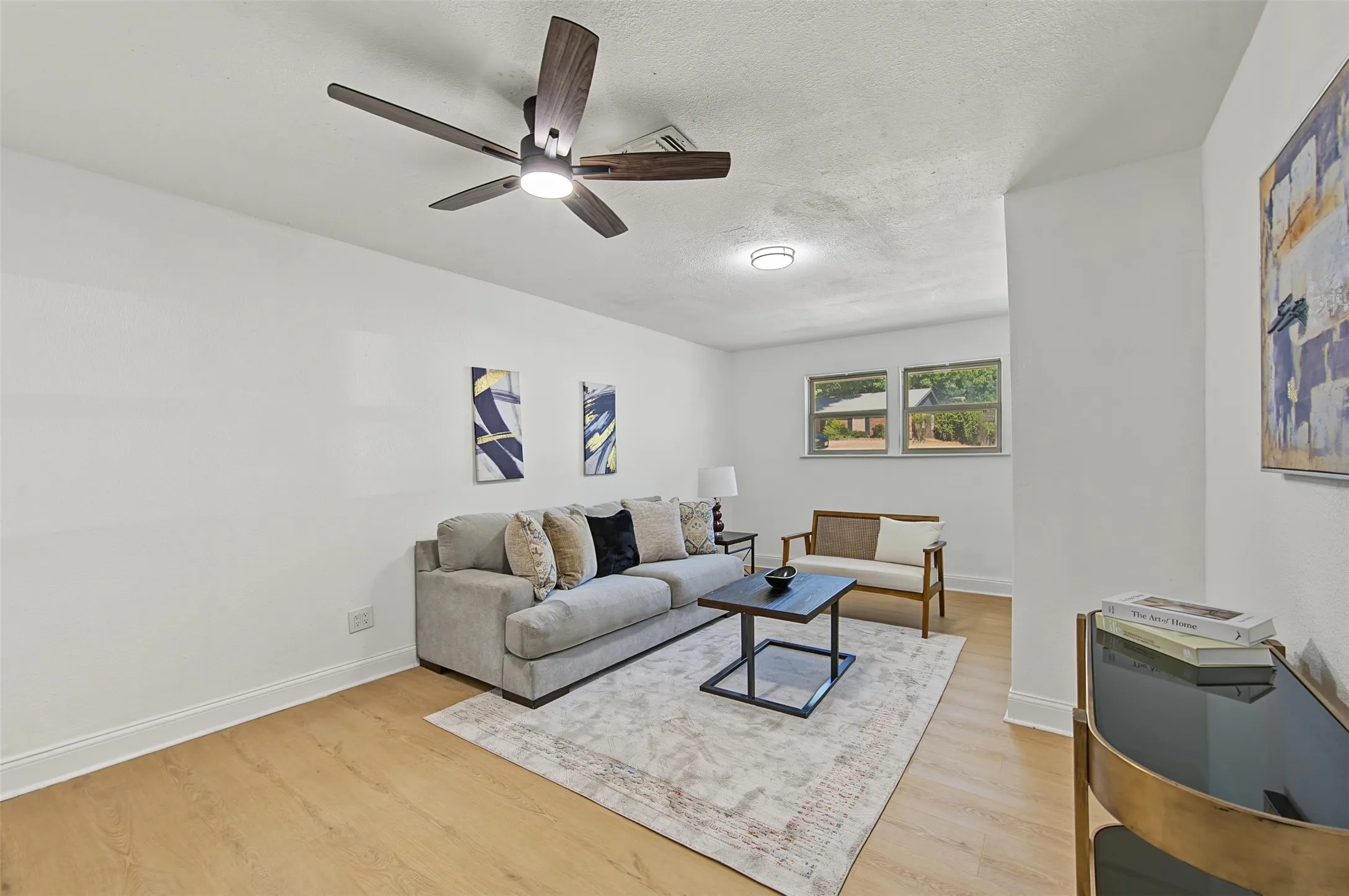 Single Family Residence For Rent in Tarrant County , 224 Mountain View Drive, Azle, Texas 76020, 4 Bedroom, 2 Bathroom, Garage spaces, 1,835 Sqft, built in 1982, mls#21391040, Real Estate Agent in Azle, Homes For Rent in Tarrant county, Homes For Rent in Azle, Realtor in Azle Texas, Real Estate Brokerage Independent Realty Texas, Luminita Cordes Realtor