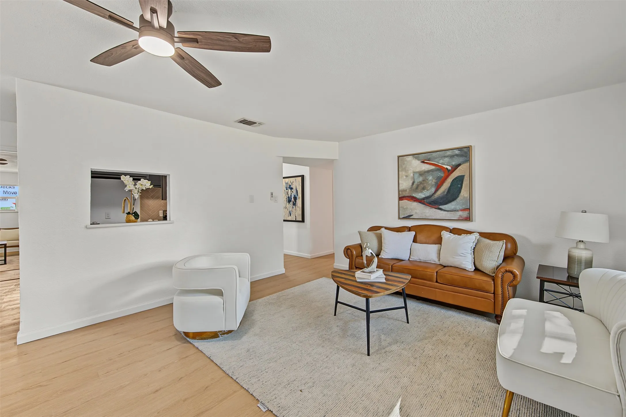 Single Family Residence For Rent in Tarrant County , 224 Mountain View Drive, Azle, Texas 76020, 4 Bedroom, 2 Bathroom, Garage spaces, 1,835 Sqft, built in 1982, mls#21391040, Real Estate Agent in Azle, Homes For Rent in Tarrant county, Homes For Rent in Azle, Realtor in Azle Texas, Real Estate Brokerage Independent Realty Texas, Luminita Cordes Realtor