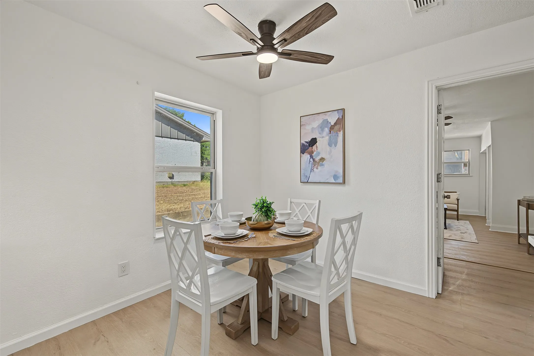Single Family Residence For Rent in Tarrant County , 224 Mountain View Drive, Azle, Texas 76020, 4 Bedroom, 2 Bathroom, Garage spaces, 1,835 Sqft, built in 1982, mls#21391040, Real Estate Agent in Azle, Homes For Rent in Tarrant county, Homes For Rent in Azle, Realtor in Azle Texas, Real Estate Brokerage Independent Realty Texas, Luminita Cordes Realtor