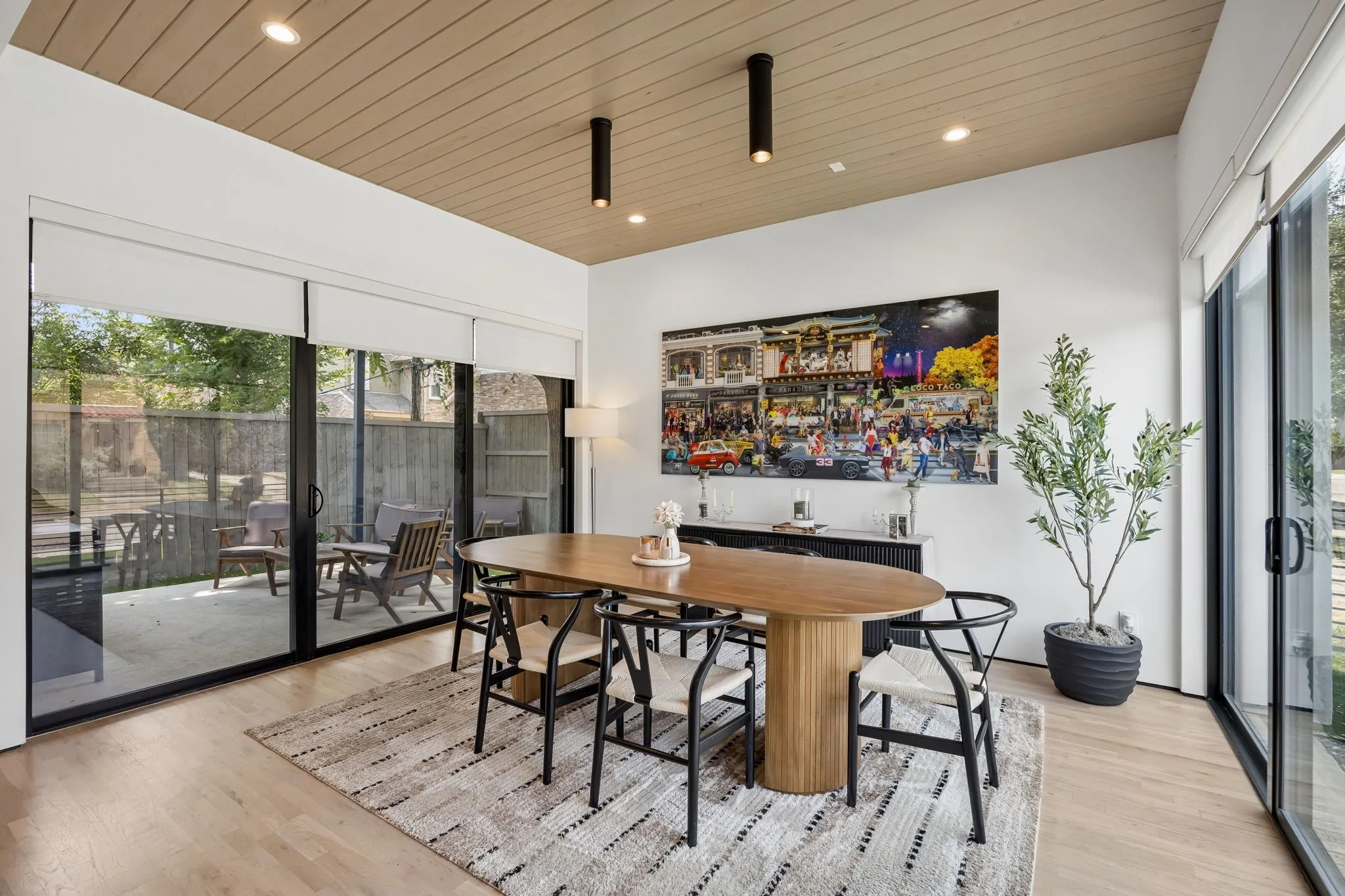 Single Family Residence For Rent in Dallas County , 5548 Sears Street, Dallas, Texas 75206, 3 Bedroom, 3 Bathroom, 2 Garage spaces, 2,552 Sqft, built in 2023, mls#21390972, Real Estate Agent in Dallas, Homes For Rent in Dallas county, Homes For Rent in Dallas, Realtor in Dallas Texas, Real Estate Brokerage Independent Realty Texas, Luminita Cordes Realtor