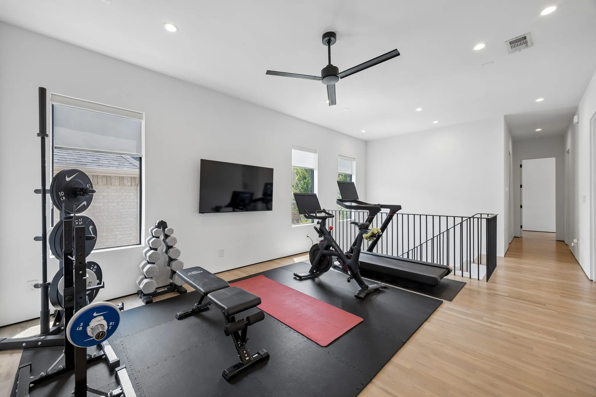 Single Family Residence For Rent in Dallas County , 5548 Sears Street, Dallas, Texas 75206, 3 Bedroom, 3 Bathroom, 2 Garage spaces, 2,552 Sqft, built in 2023, mls#21390972, Real Estate Agent in Dallas, Homes For Rent in Dallas county, Homes For Rent in Dallas, Realtor in Dallas Texas, Real Estate Brokerage Independent Realty Texas, Luminita Cordes Realtor