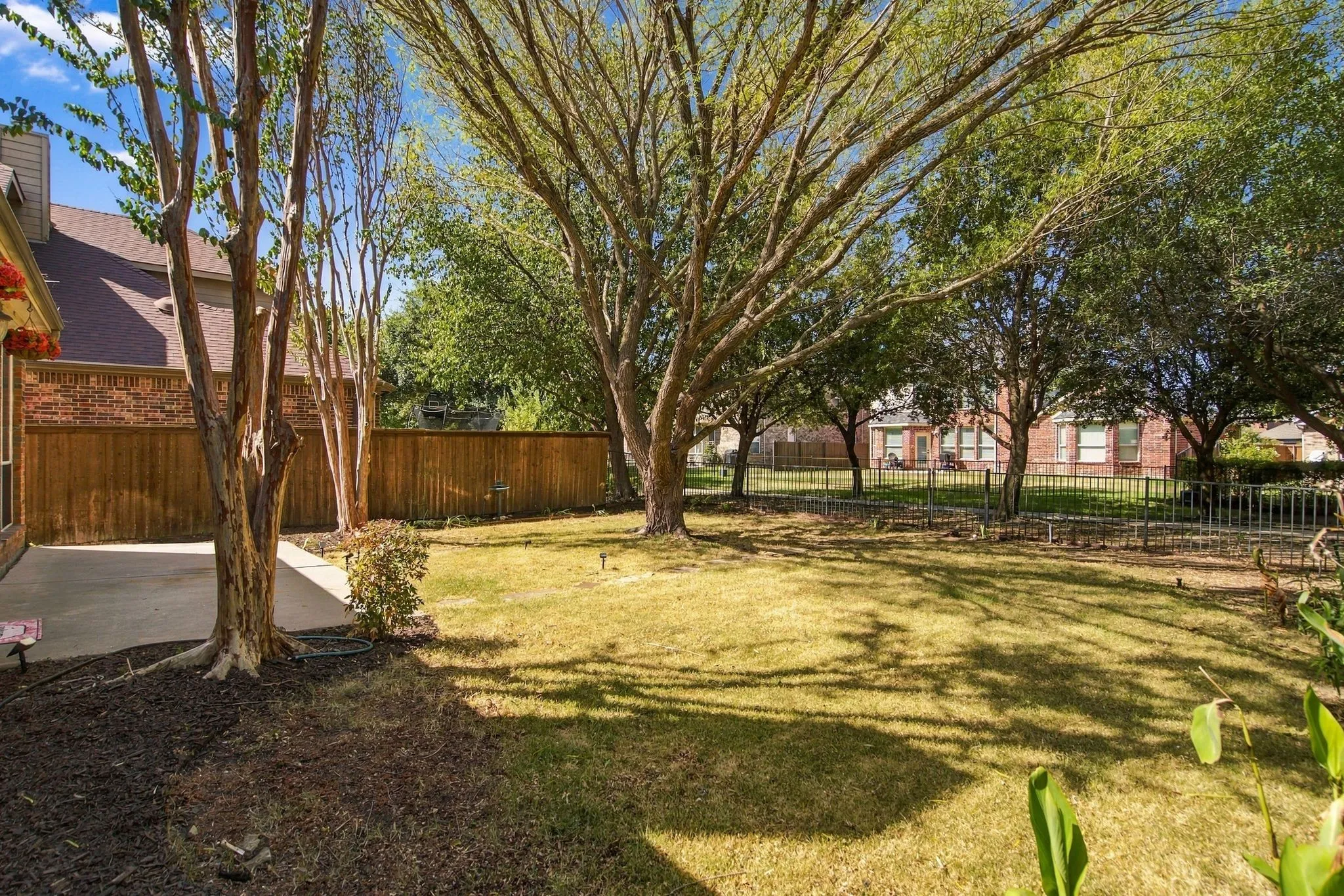 Single Family Residence For Rent in Denton County , 9991 Slick Rock Trail, Frisco, Texas 75033, 4 Bedroom, 3 Bathroom, 2 Garage spaces, 2,285 Sqft, built in 2001, mls#21391050, Real Estate Agent in Frisco, Homes For Rent in Denton county, Homes For Rent in Frisco, Realtor in Frisco Texas, Real Estate Brokerage Independent Realty Texas, Luminita Cordes Realtor