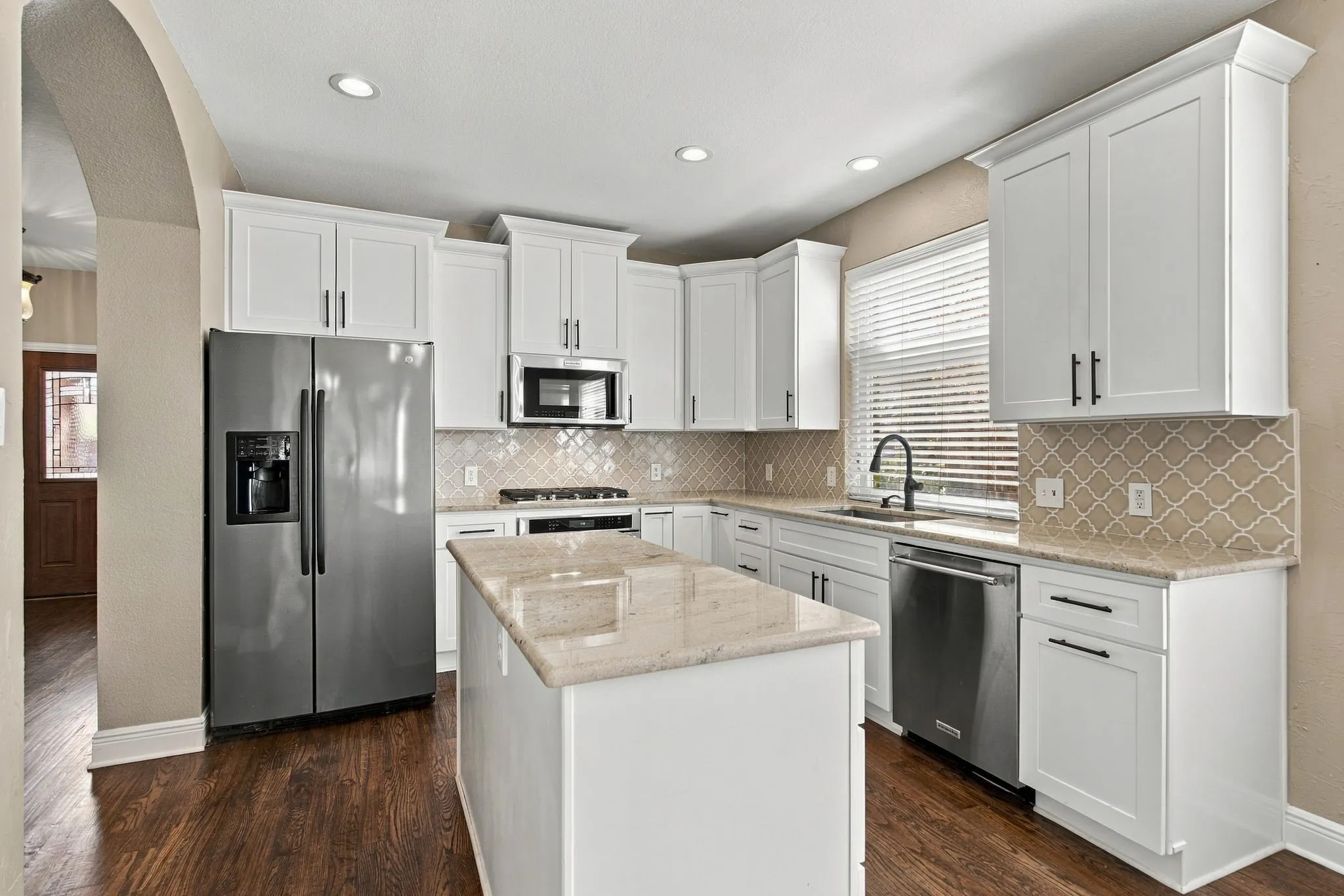 Single Family Residence For Rent in Denton County , 9991 Slick Rock Trail, Frisco, Texas 75033, 4 Bedroom, 3 Bathroom, 2 Garage spaces, 2,285 Sqft, built in 2001, mls#21391050, Real Estate Agent in Frisco, Homes For Rent in Denton county, Homes For Rent in Frisco, Realtor in Frisco Texas, Real Estate Brokerage Independent Realty Texas, Luminita Cordes Realtor