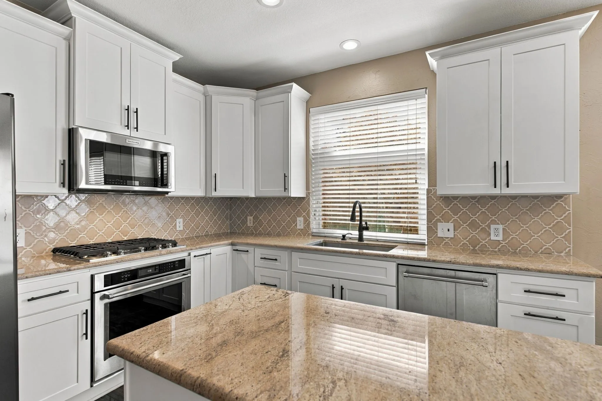 Single Family Residence For Rent in Denton County , 9991 Slick Rock Trail, Frisco, Texas 75033, 4 Bedroom, 3 Bathroom, 2 Garage spaces, 2,285 Sqft, built in 2001, mls#21391050, Real Estate Agent in Frisco, Homes For Rent in Denton county, Homes For Rent in Frisco, Realtor in Frisco Texas, Real Estate Brokerage Independent Realty Texas, Luminita Cordes Realtor