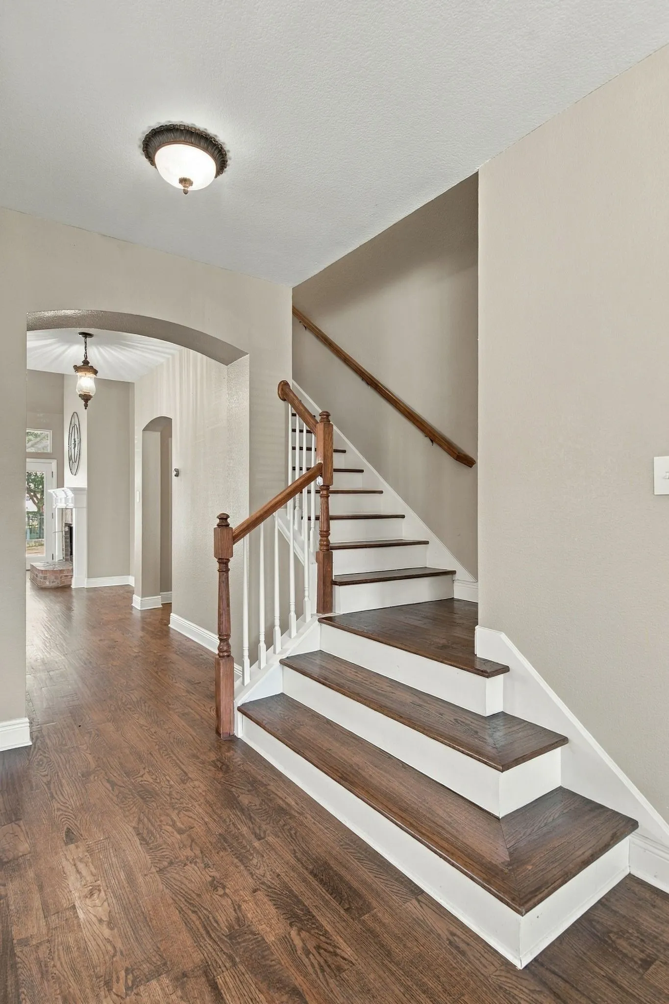 Single Family Residence For Rent in Denton County , 9991 Slick Rock Trail, Frisco, Texas 75033, 4 Bedroom, 3 Bathroom, 2 Garage spaces, 2,285 Sqft, built in 2001, mls#21391050, Real Estate Agent in Frisco, Homes For Rent in Denton county, Homes For Rent in Frisco, Realtor in Frisco Texas, Real Estate Brokerage Independent Realty Texas, Luminita Cordes Realtor