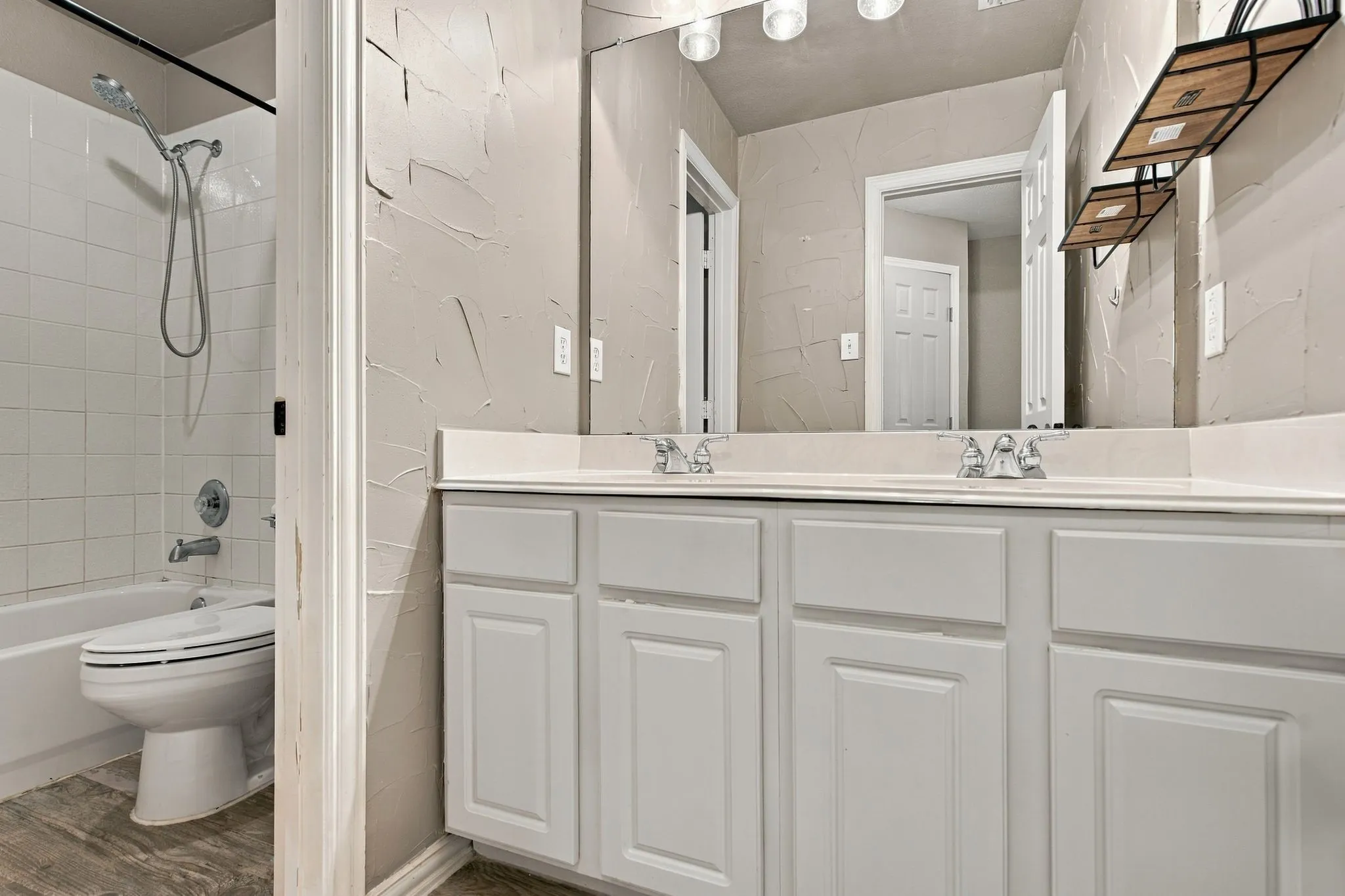 Single Family Residence For Rent in Denton County , 9991 Slick Rock Trail, Frisco, Texas 75033, 4 Bedroom, 3 Bathroom, 2 Garage spaces, 2,285 Sqft, built in 2001, mls#21391050, Real Estate Agent in Frisco, Homes For Rent in Denton county, Homes For Rent in Frisco, Realtor in Frisco Texas, Real Estate Brokerage Independent Realty Texas, Luminita Cordes Realtor
