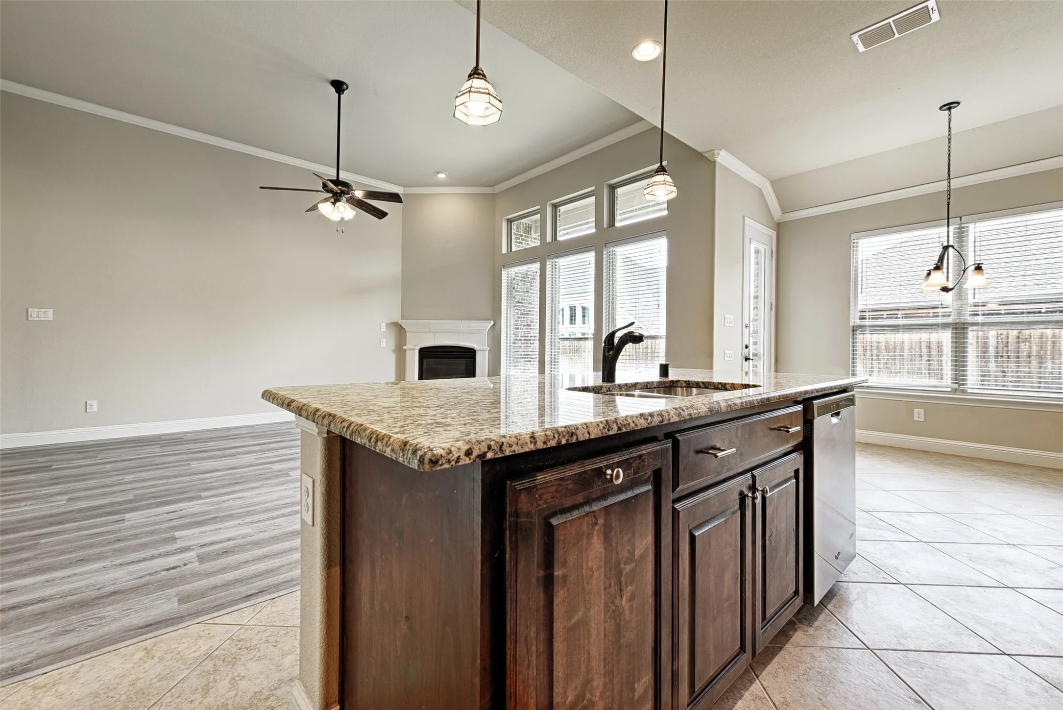 Single Family Residence For Rent in Collin County , 11438 Santa Maria Road, Frisco, Texas 75035, 4 Bedroom, 3 Bathroom, 3 Garage spaces, 2,448 Sqft, built in 2016, mls#21391051, Real Estate Agent in Frisco, Homes For Rent in Collin county, Homes For Rent in Frisco, Realtor in Frisco Texas, Real Estate Brokerage Independent Realty Texas, Luminita Cordes Realtor