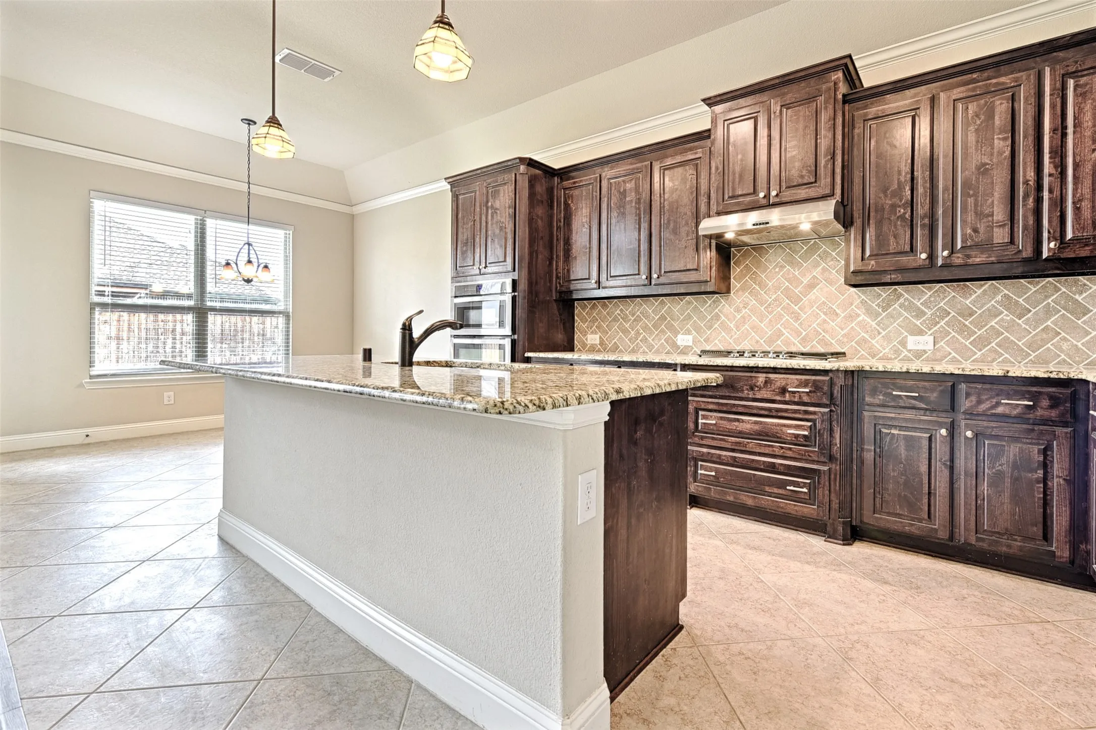 Single Family Residence For Rent in Collin County , 11438 Santa Maria Road, Frisco, Texas 75035, 4 Bedroom, 3 Bathroom, 3 Garage spaces, 2,448 Sqft, built in 2016, mls#21391051, Real Estate Agent in Frisco, Homes For Rent in Collin county, Homes For Rent in Frisco, Realtor in Frisco Texas, Real Estate Brokerage Independent Realty Texas, Luminita Cordes Realtor