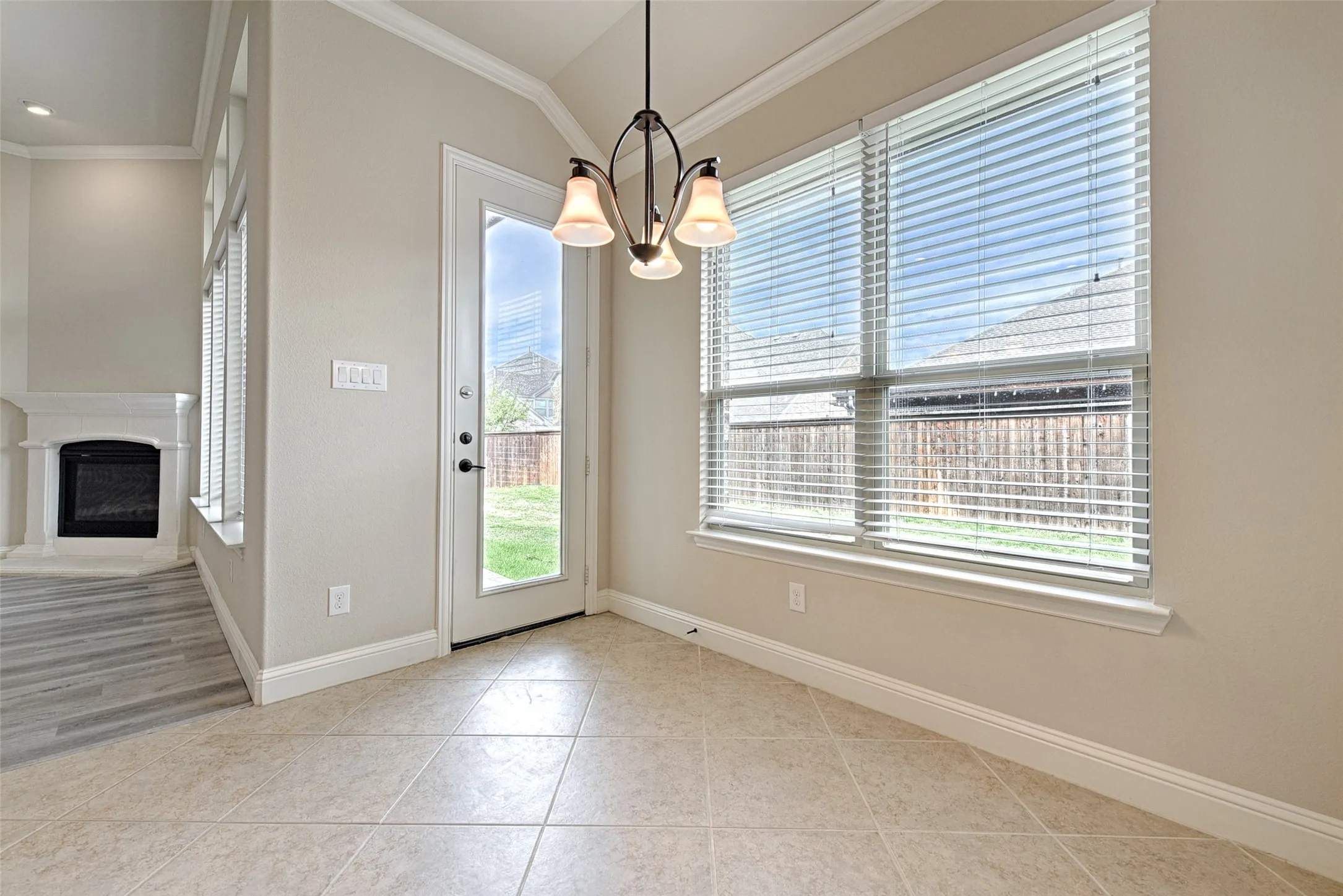 Single Family Residence For Rent in Collin County , 11438 Santa Maria Road, Frisco, Texas 75035, 4 Bedroom, 3 Bathroom, 3 Garage spaces, 2,448 Sqft, built in 2016, mls#21391051, Real Estate Agent in Frisco, Homes For Rent in Collin county, Homes For Rent in Frisco, Realtor in Frisco Texas, Real Estate Brokerage Independent Realty Texas, Luminita Cordes Realtor