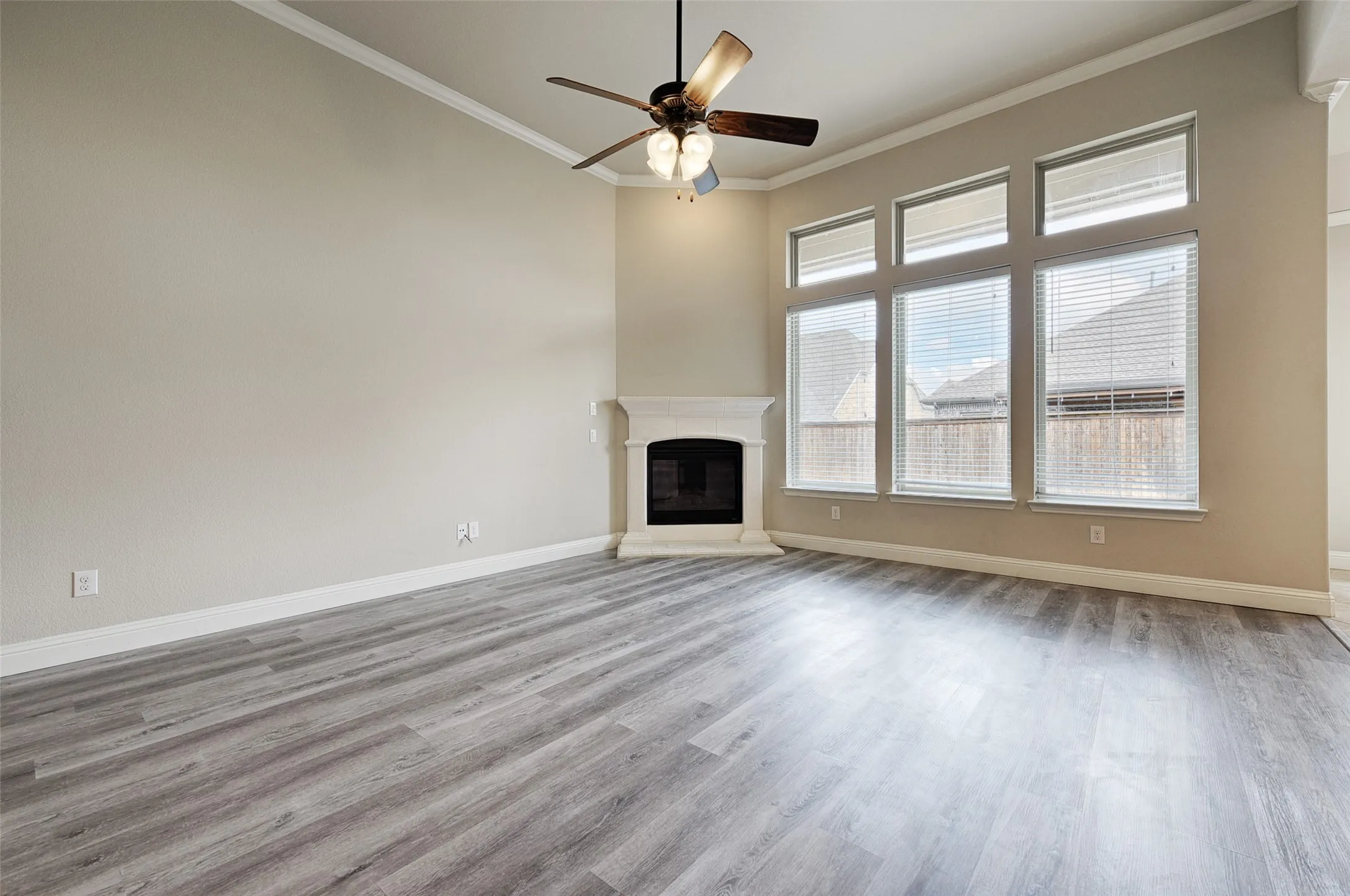 Single Family Residence For Rent in Collin County , 11438 Santa Maria Road, Frisco, Texas 75035, 4 Bedroom, 3 Bathroom, 3 Garage spaces, 2,448 Sqft, built in 2016, mls#21391051, Real Estate Agent in Frisco, Homes For Rent in Collin county, Homes For Rent in Frisco, Realtor in Frisco Texas, Real Estate Brokerage Independent Realty Texas, Luminita Cordes Realtor