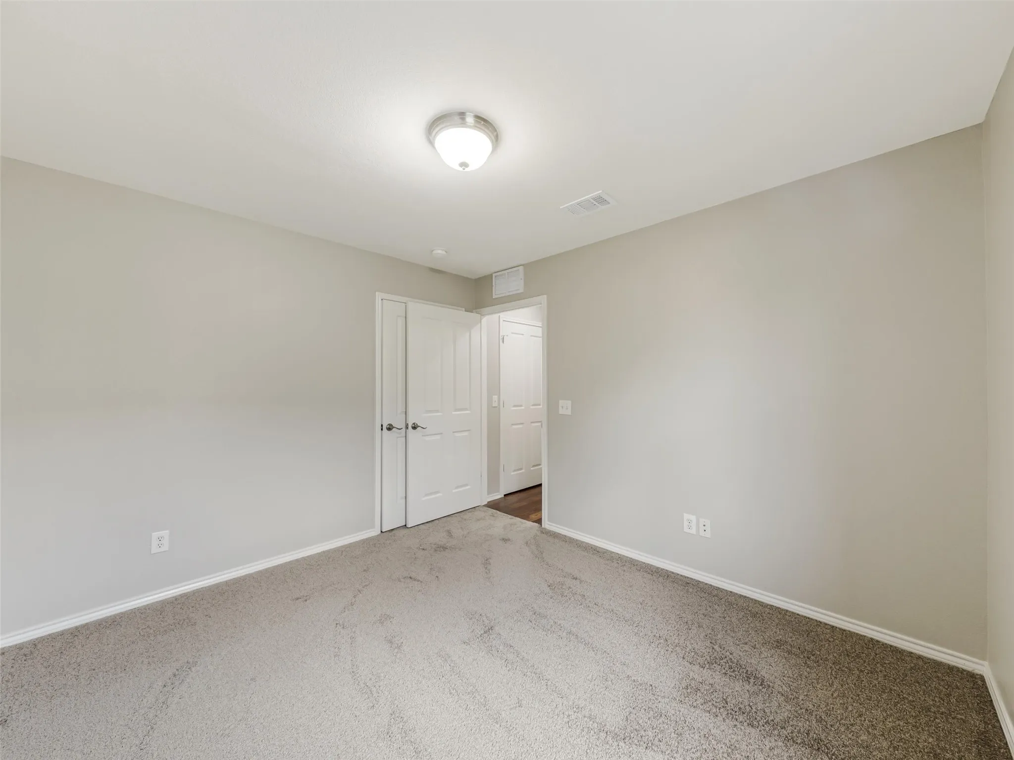 Single Family Residence For Sale in Denton County , 7409 Kite Lane, Frisco, Texas 75036, 3 Bedroom, 2 Bathroom, 2 Garage spaces, 1,468 Sqft, built in 2013, mls#21388082, Real Estate Agent in Frisco, Homes For Sale in Denton county, Homes For Sale in Frisco, Realtor in Frisco Texas, Real Estate Brokerage Independent Realty Texas, Luminita Cordes Realtor
