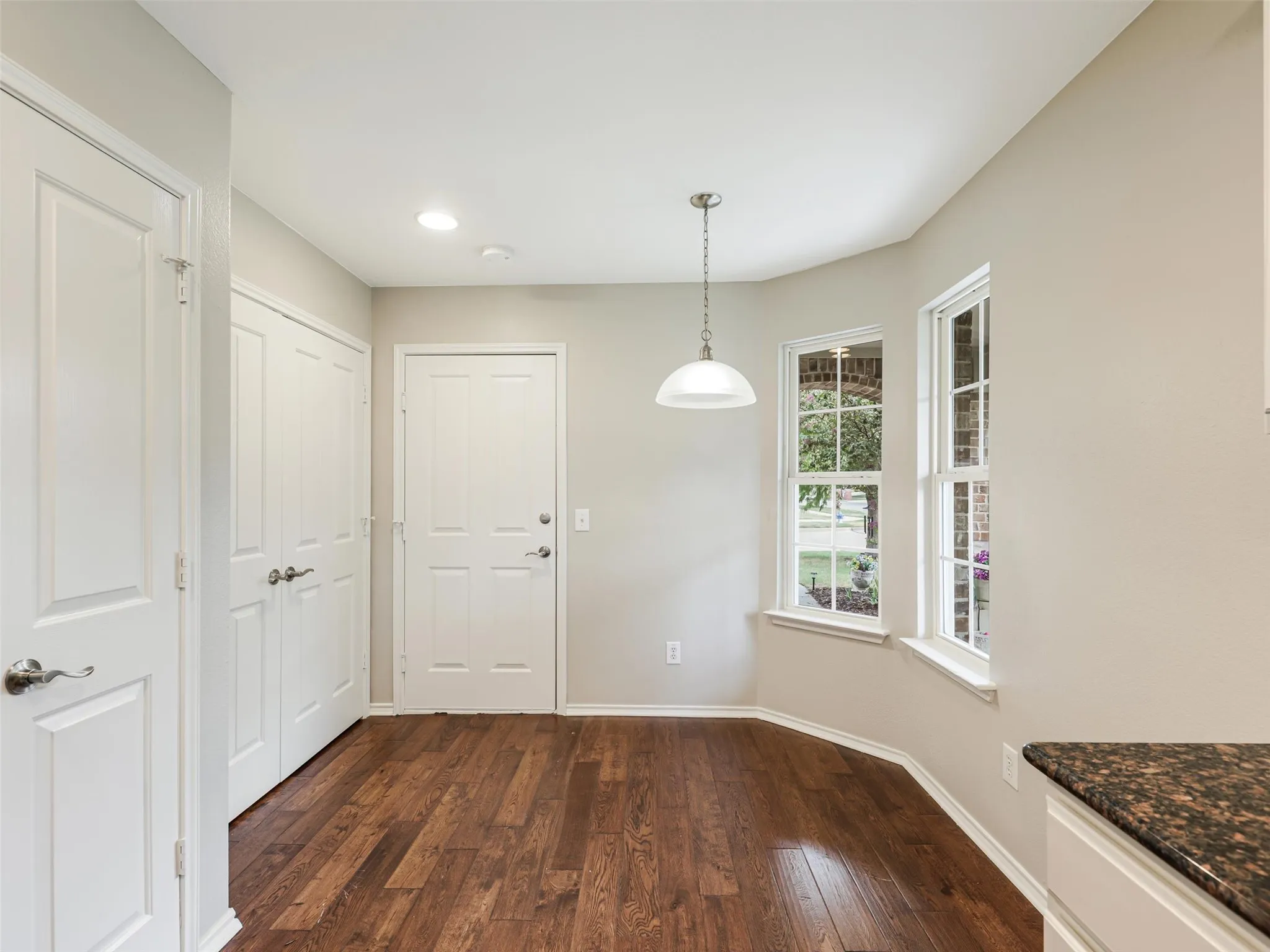 Single Family Residence For Sale in Denton County , 7409 Kite Lane, Frisco, Texas 75036, 3 Bedroom, 2 Bathroom, 2 Garage spaces, 1,468 Sqft, built in 2013, mls#21388082, Real Estate Agent in Frisco, Homes For Sale in Denton county, Homes For Sale in Frisco, Realtor in Frisco Texas, Real Estate Brokerage Independent Realty Texas, Luminita Cordes Realtor