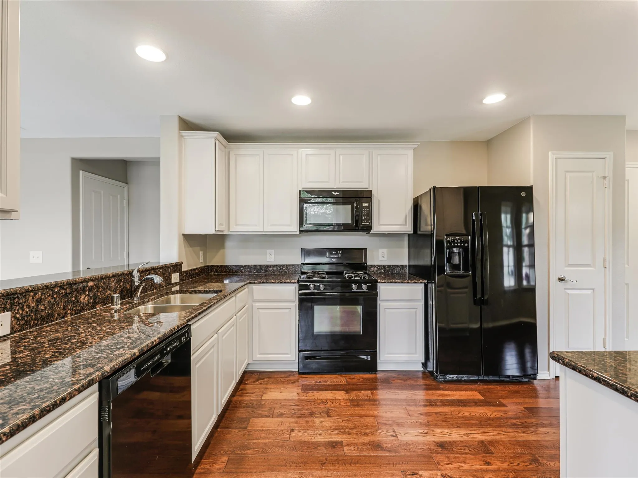 Single Family Residence For Sale in Denton County , 7409 Kite Lane, Frisco, Texas 75036, 3 Bedroom, 2 Bathroom, 2 Garage spaces, 1,468 Sqft, built in 2013, mls#21388082, Real Estate Agent in Frisco, Homes For Sale in Denton county, Homes For Sale in Frisco, Realtor in Frisco Texas, Real Estate Brokerage Independent Realty Texas, Luminita Cordes Realtor