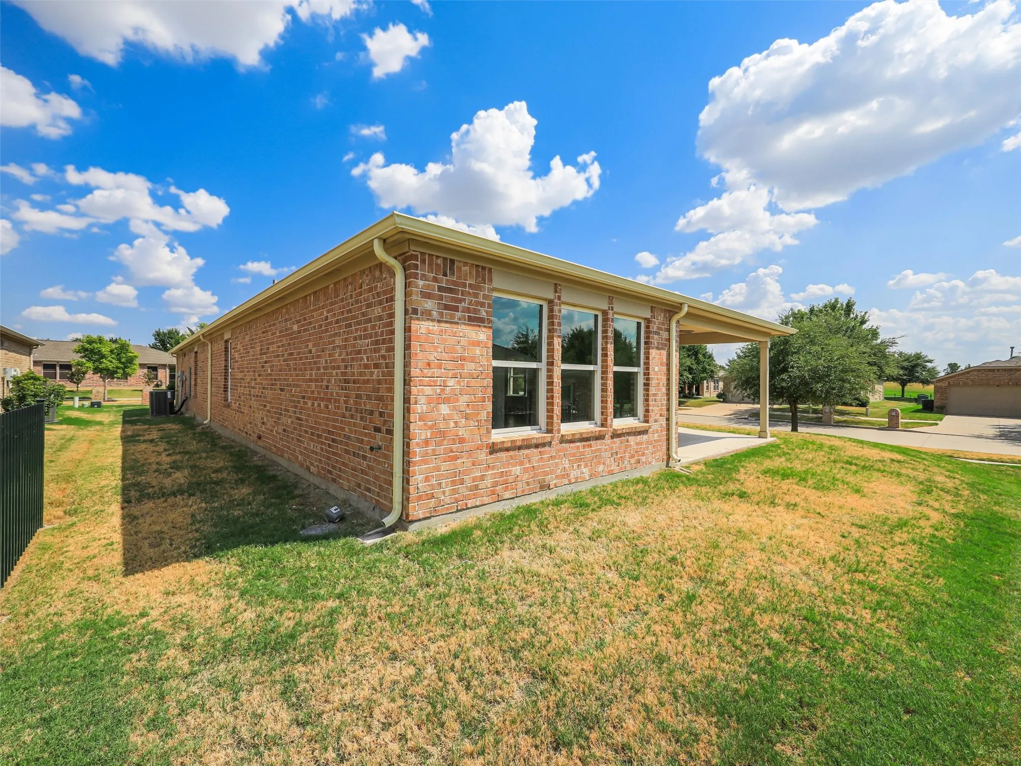 Single Family Residence For Sale in Denton County , 7409 Kite Lane, Frisco, Texas 75036, 3 Bedroom, 2 Bathroom, 2 Garage spaces, 1,468 Sqft, built in 2013, mls#21388082, Real Estate Agent in Frisco, Homes For Sale in Denton county, Homes For Sale in Frisco, Realtor in Frisco Texas, Real Estate Brokerage Independent Realty Texas, Luminita Cordes Realtor