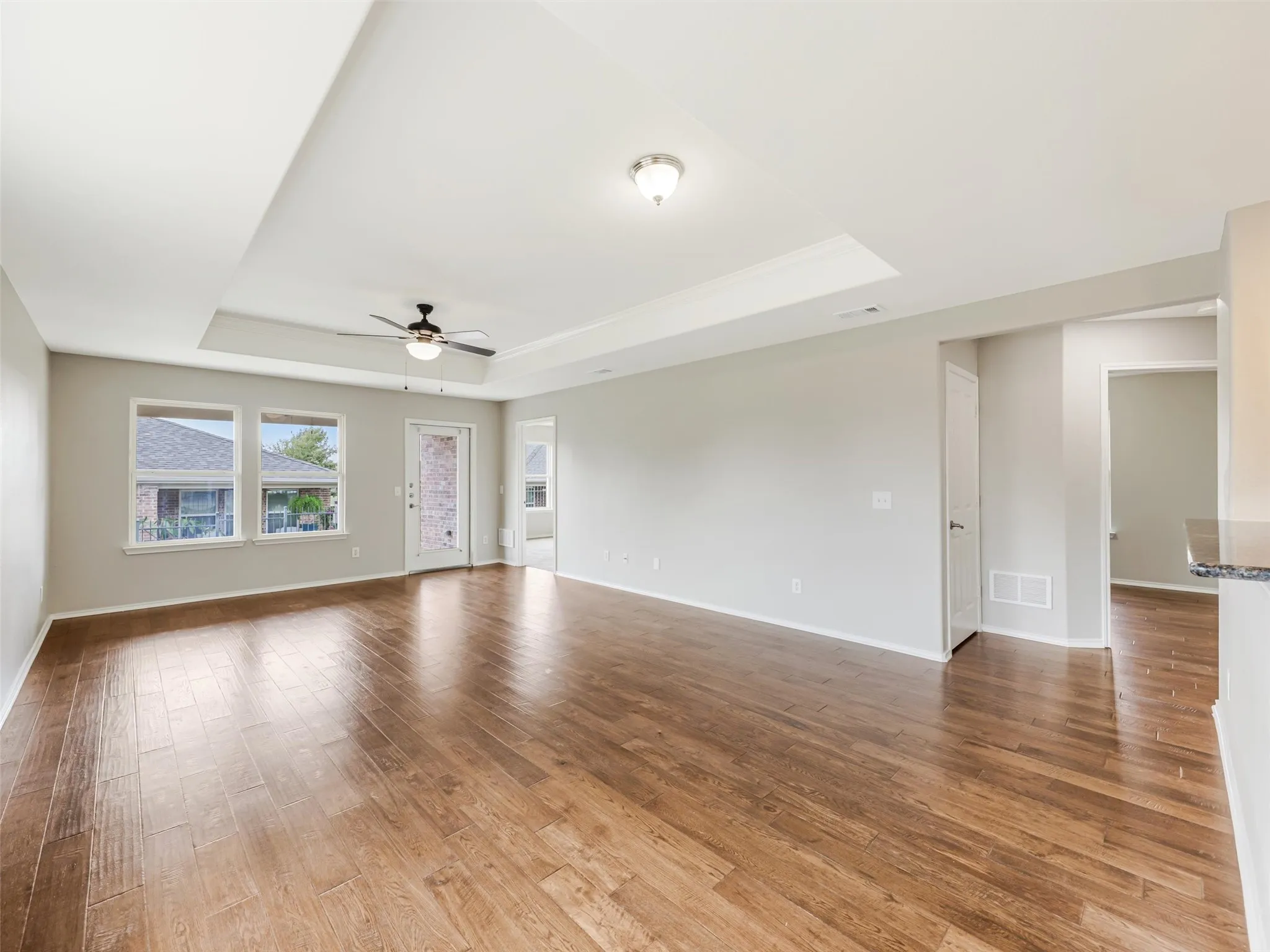Single Family Residence For Sale in Denton County , 7409 Kite Lane, Frisco, Texas 75036, 3 Bedroom, 2 Bathroom, 2 Garage spaces, 1,468 Sqft, built in 2013, mls#21388082, Real Estate Agent in Frisco, Homes For Sale in Denton county, Homes For Sale in Frisco, Realtor in Frisco Texas, Real Estate Brokerage Independent Realty Texas, Luminita Cordes Realtor