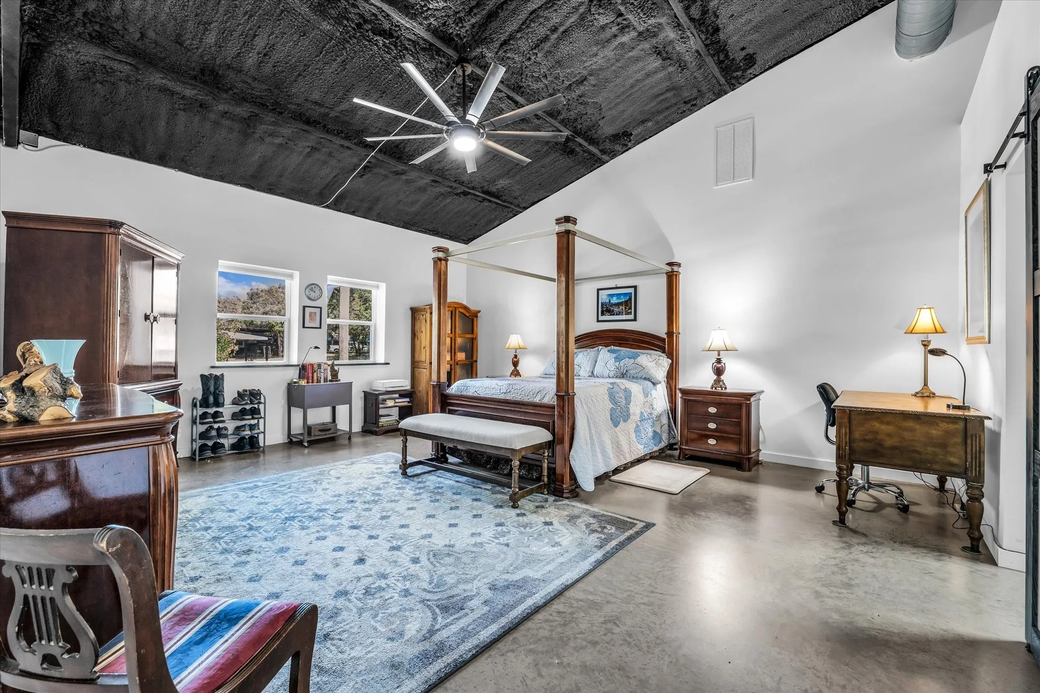 Single Family Residence For Sale in Johnson County , 9340 Apache Trail, Rio Vista, Texas 76093, 3 Bedroom, 2 Bathroom, Garage spaces, 2,073 Sqft, built in 1980, mls#21391053, Real Estate Agent in Rio Vista, Homes For Sale in Johnson county, Homes For Sale in Rio Vista, Realtor in Rio Vista Texas, Real Estate Brokerage Independent Realty Texas, Luminita Cordes Realtor