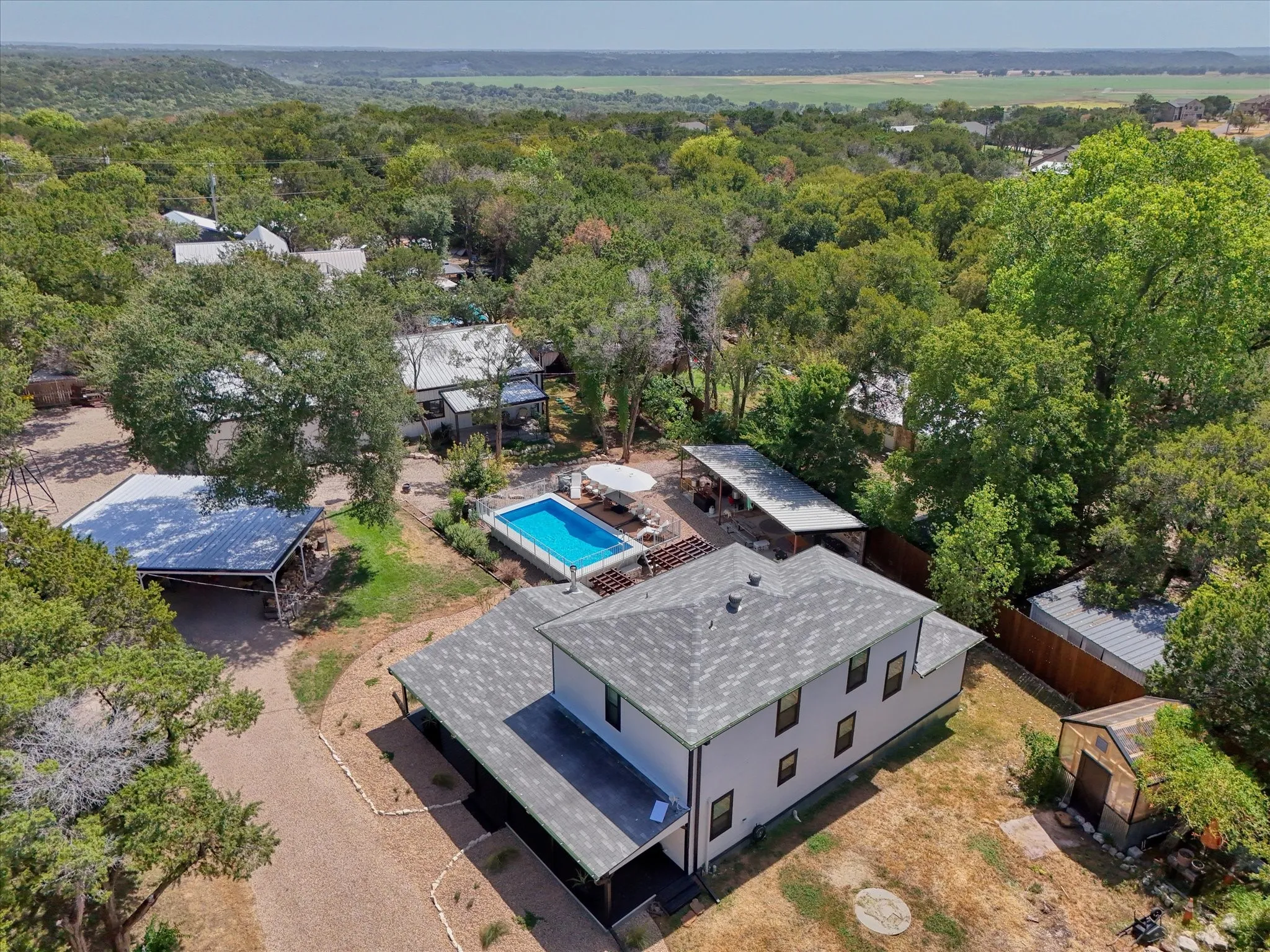 Single Family Residence For Sale in Johnson County , 9340 Apache Trail, Rio Vista, Texas 76093, 3 Bedroom, 2 Bathroom, Garage spaces, 2,073 Sqft, built in 1980, mls#21391053, Real Estate Agent in Rio Vista, Homes For Sale in Johnson county, Homes For Sale in Rio Vista, Realtor in Rio Vista Texas, Real Estate Brokerage Independent Realty Texas, Luminita Cordes Realtor