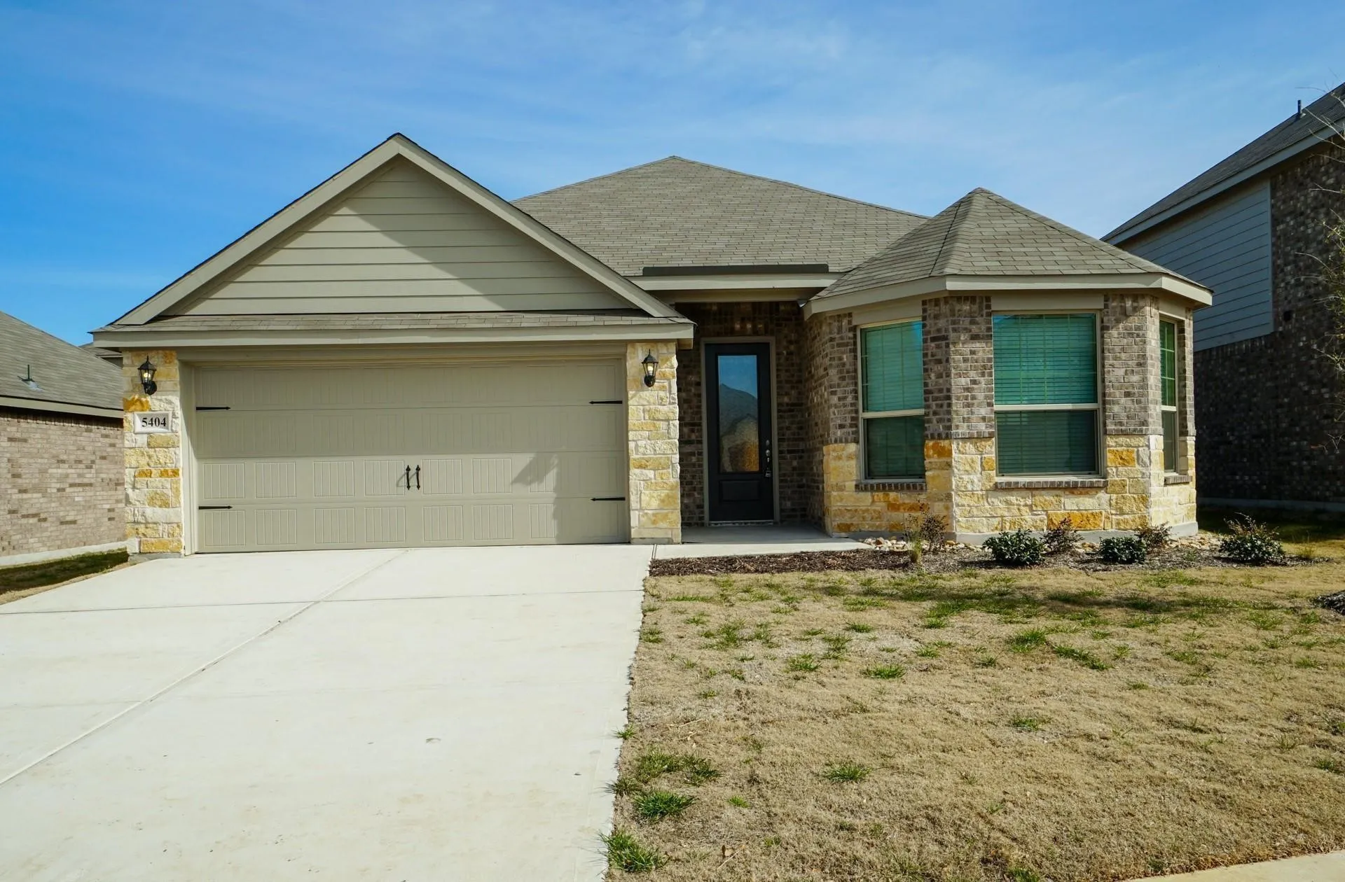 Single Family Residence For Rent in Denton County , 5404 Songbird Trail, Denton, Texas 76207, 3 Bedroom, 2 Bathroom, 2 Garage spaces, 2,000 Sqft, built in 2020, mls#21391054, Real Estate Agent in Denton, Homes For Rent in Denton county, Homes For Rent in Denton, Realtor in Denton Texas, Real Estate Brokerage Independent Realty Texas, Luminita Cordes Realtor
