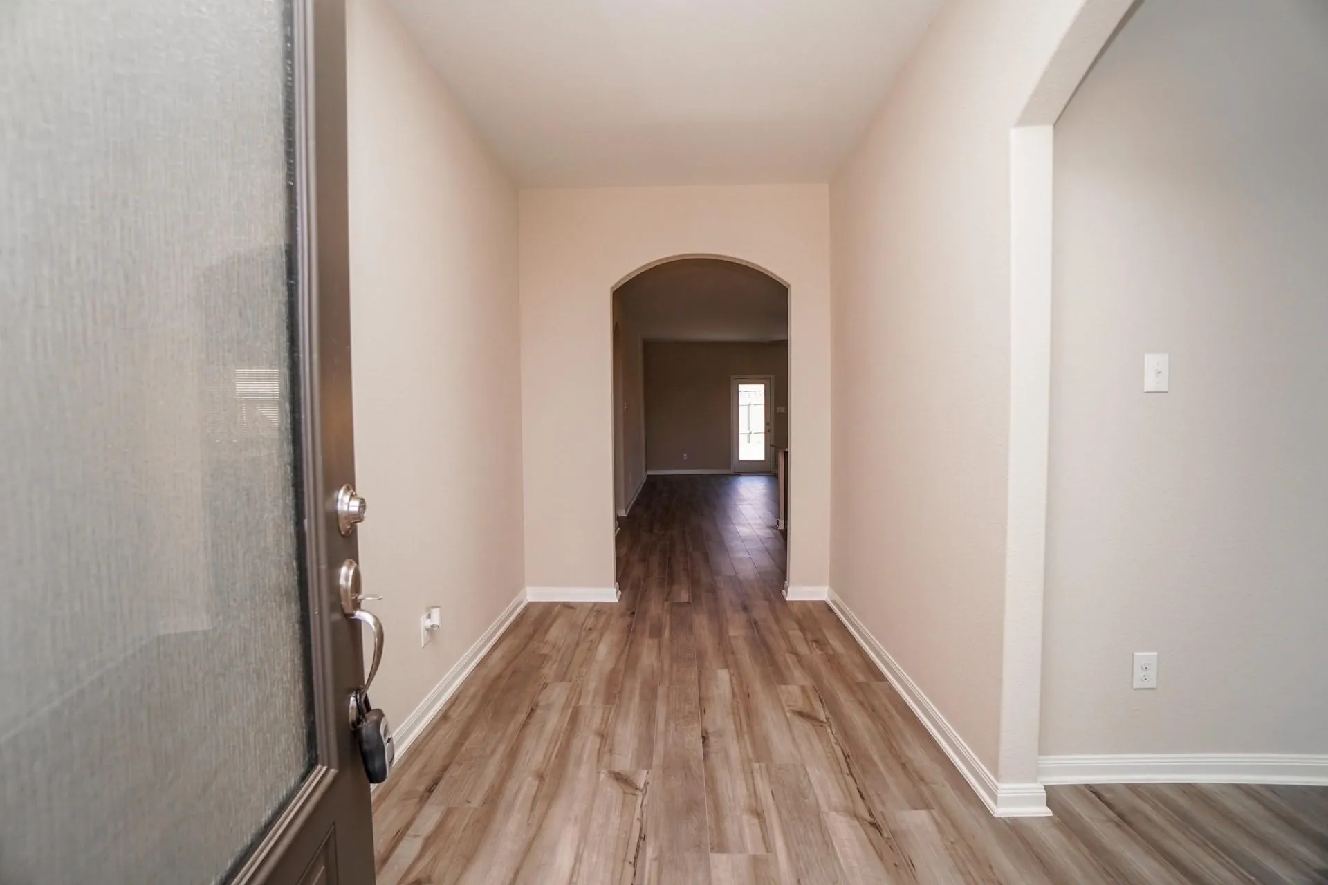 Single Family Residence For Rent in Denton County , 5404 Songbird Trail, Denton, Texas 76207, 3 Bedroom, 2 Bathroom, 2 Garage spaces, 2,000 Sqft, built in 2020, mls#21391054, Real Estate Agent in Denton, Homes For Rent in Denton county, Homes For Rent in Denton, Realtor in Denton Texas, Real Estate Brokerage Independent Realty Texas, Luminita Cordes Realtor