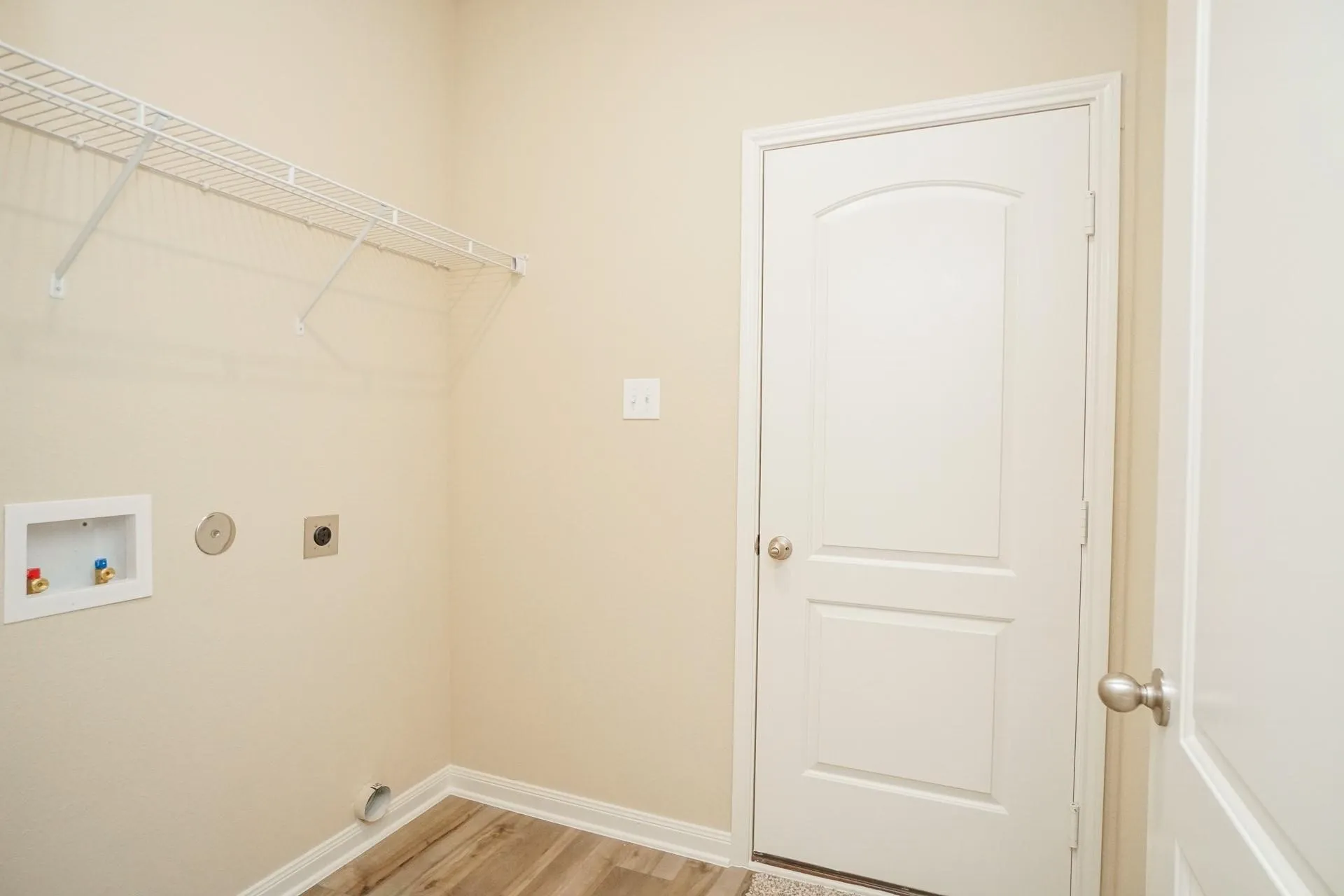 Single Family Residence For Rent in Denton County , 5404 Songbird Trail, Denton, Texas 76207, 3 Bedroom, 2 Bathroom, 2 Garage spaces, 2,000 Sqft, built in 2020, mls#21391054, Real Estate Agent in Denton, Homes For Rent in Denton county, Homes For Rent in Denton, Realtor in Denton Texas, Real Estate Brokerage Independent Realty Texas, Luminita Cordes Realtor