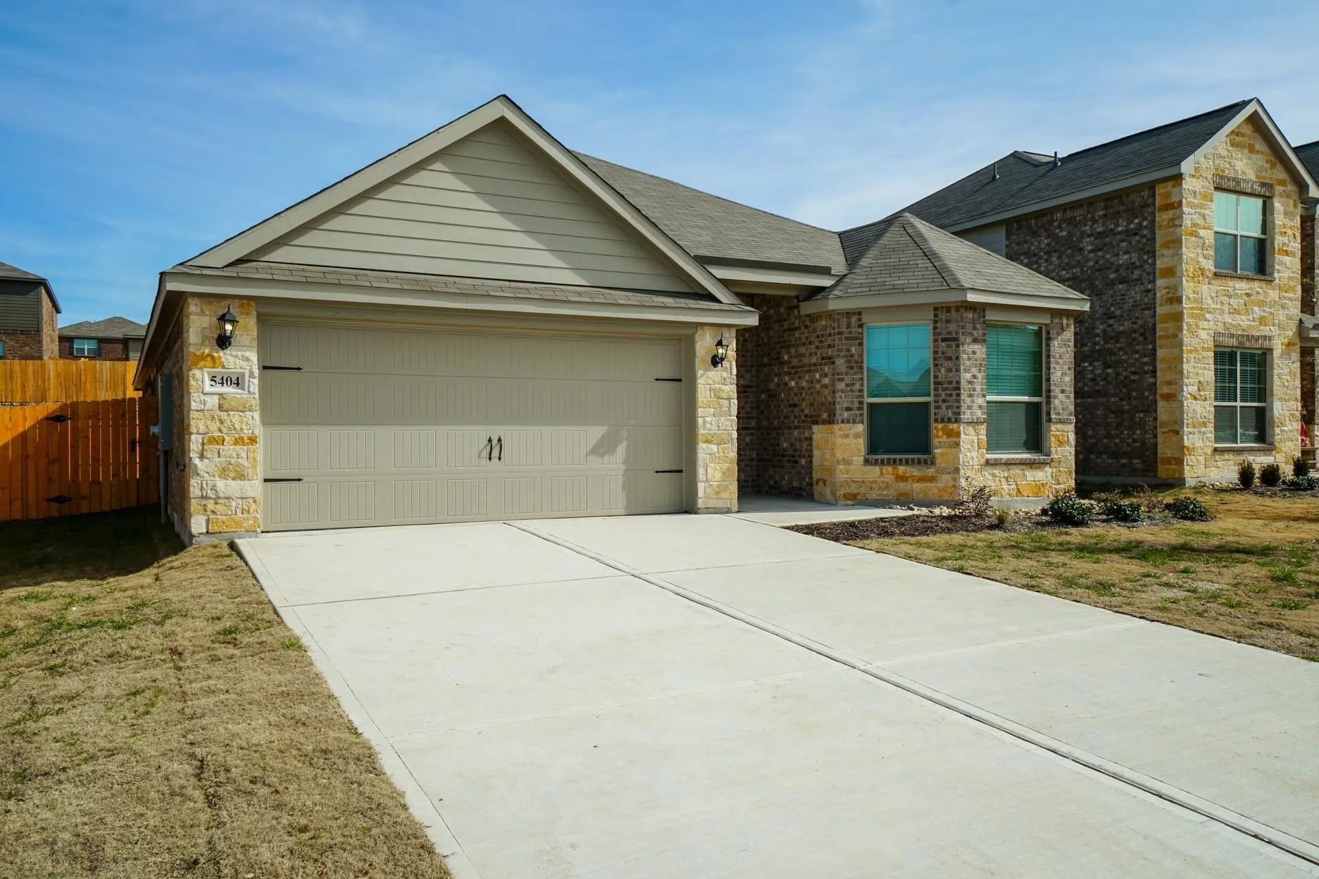 Single Family Residence For Rent