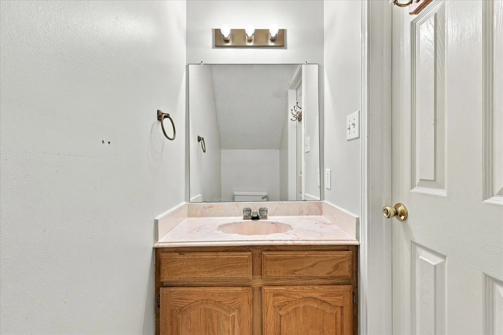 Single Family Residence For Sale in Dallas County , 8302 Brentwood Street, Rowlett, Texas 75088, 4 Bedroom, 3 Bathroom, 2 Garage spaces, 2,808 Sqft, built in 1990, mls#21387089, Real Estate Agent in Rowlett, Homes For Sale in Dallas county, Homes For Sale in Rowlett, Realtor in Rowlett Texas, Real Estate Brokerage Independent Realty Texas, Luminita Cordes Realtor